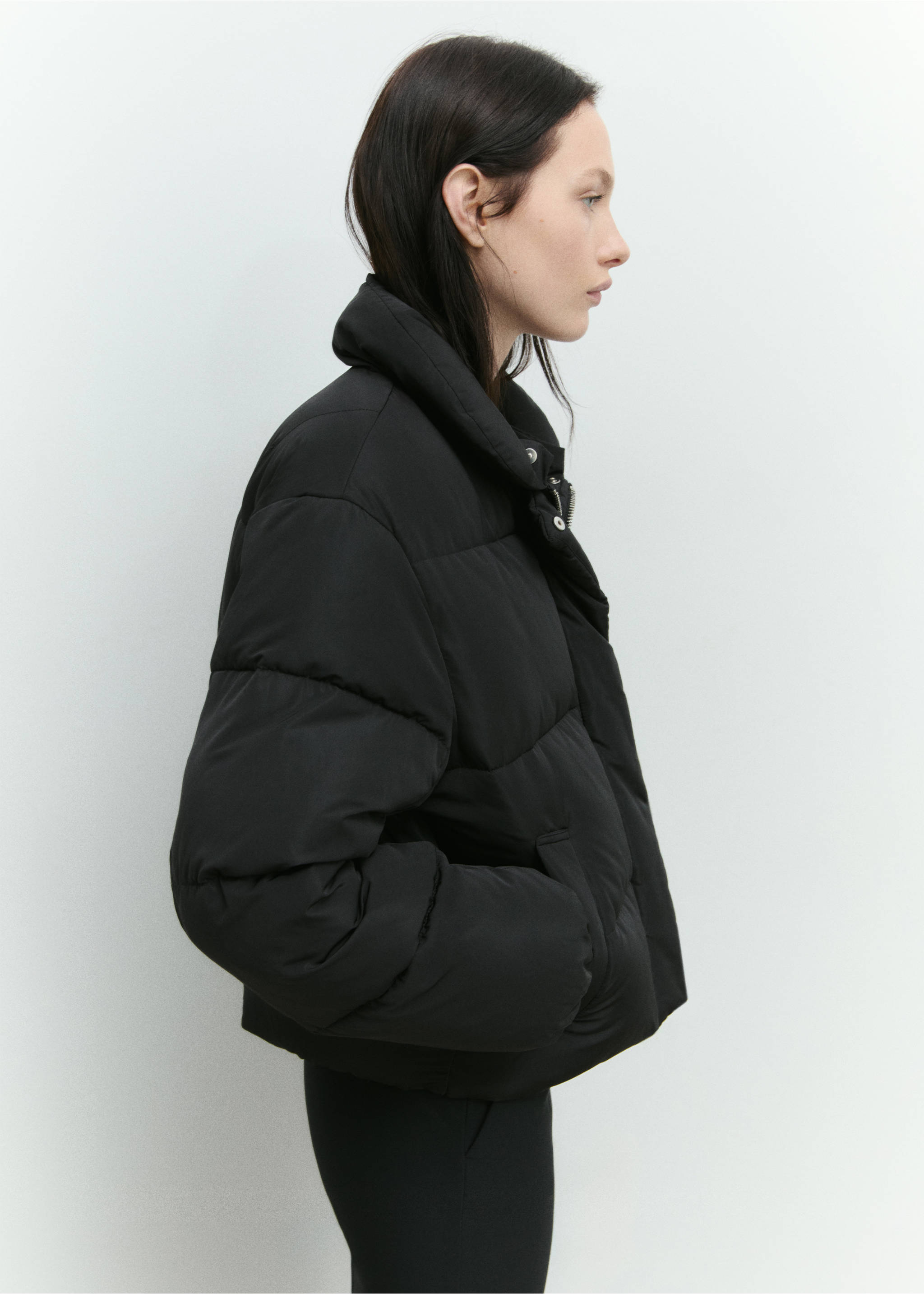 Short padded anorak with fur collar - Details of the article 7, Black. Ref: 87071513-00.