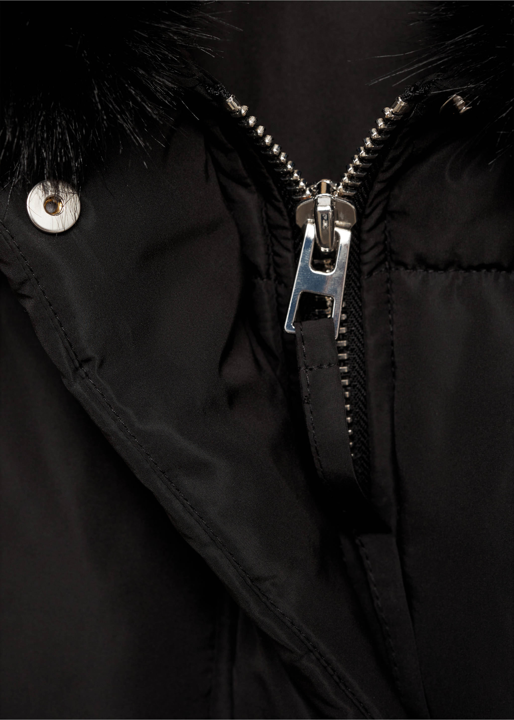 Short padded anorak with fur collar - Details of the article 0, Black. Ref: 87071513-00.