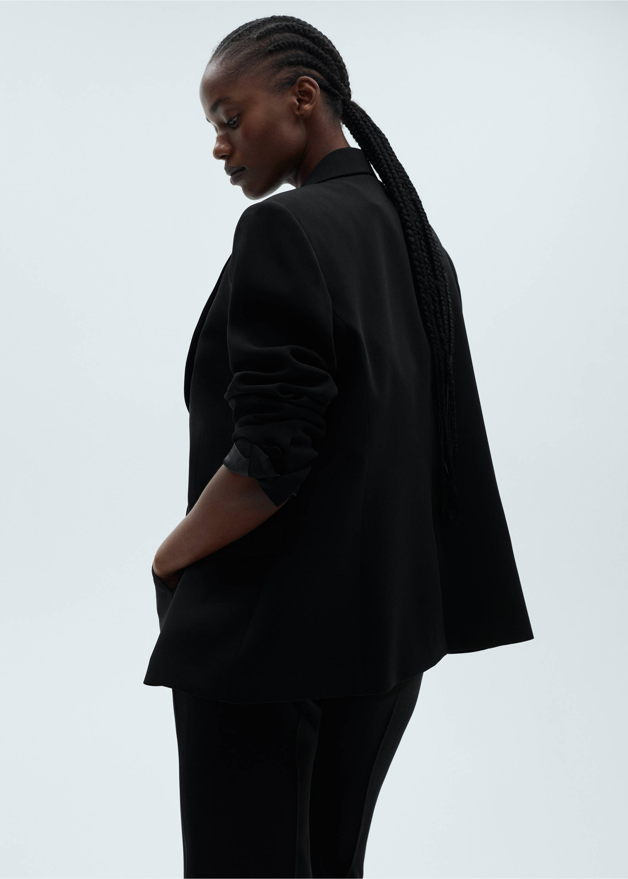 Blazer de fato com estrutura - Pormenor do artigo 4, Preto. Ref: 87071518-00.