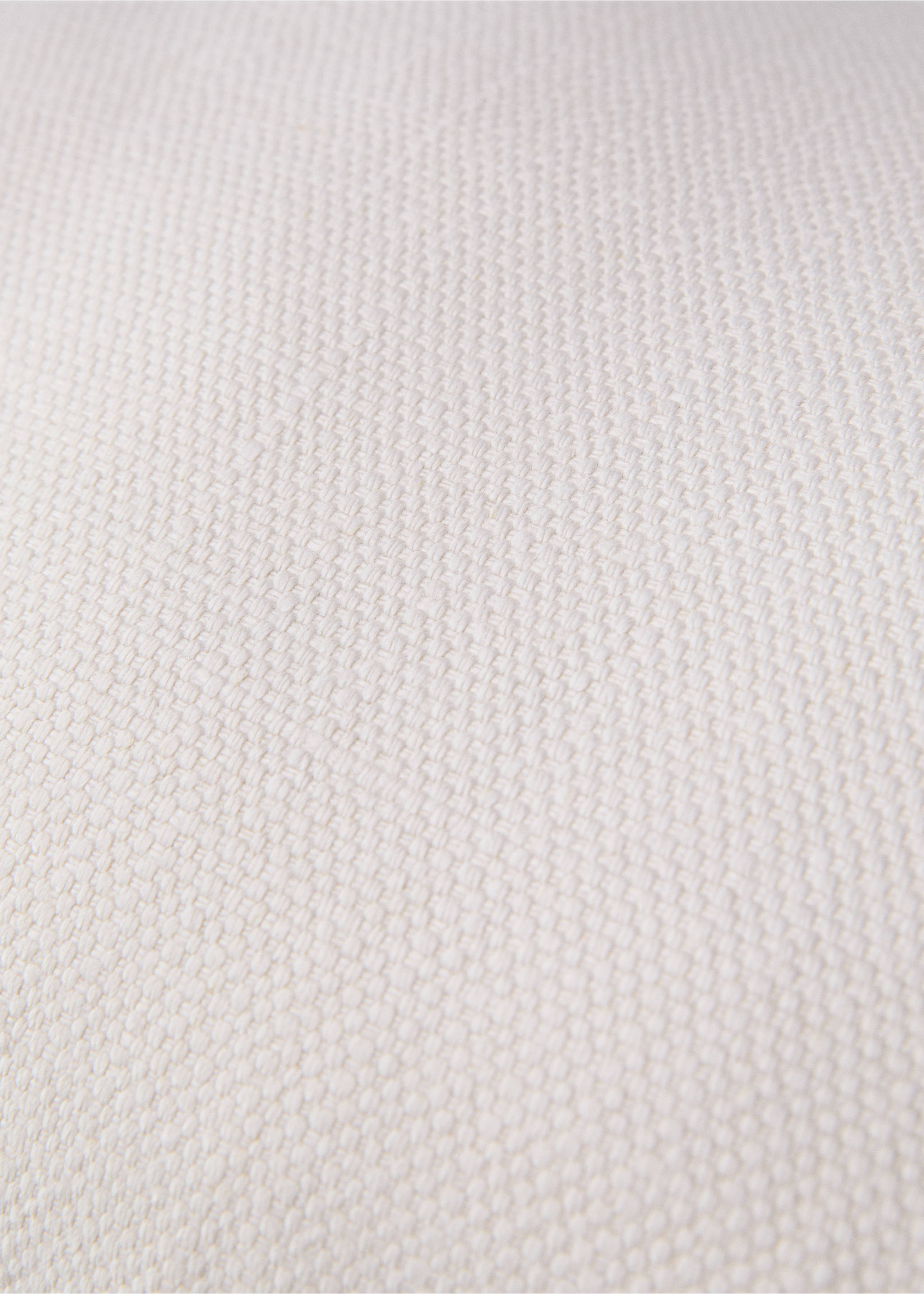 Texturierter Kissenbezug aus Leinen mit Overlock-Detail, 40 x 60 cm - Detail des Artikels 3, Ecru. Ref: 87071521-00.