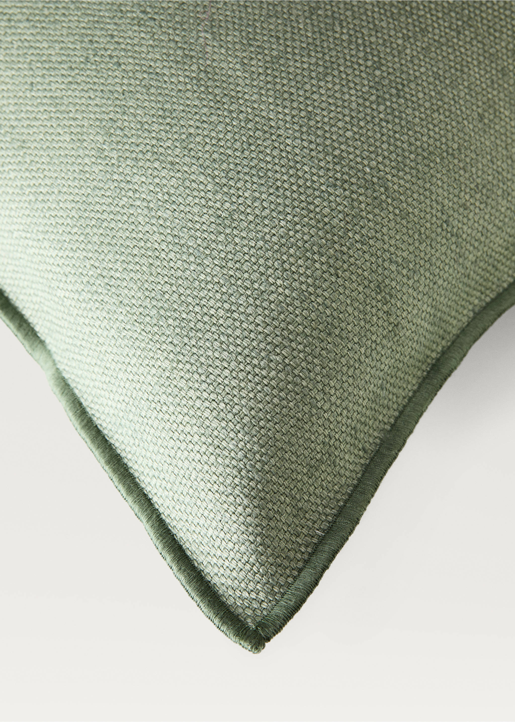 Linen textured cushion cover with overlock detail 40x60cm - Details of the article 1, Mint Green. Ref: 87071521-00.