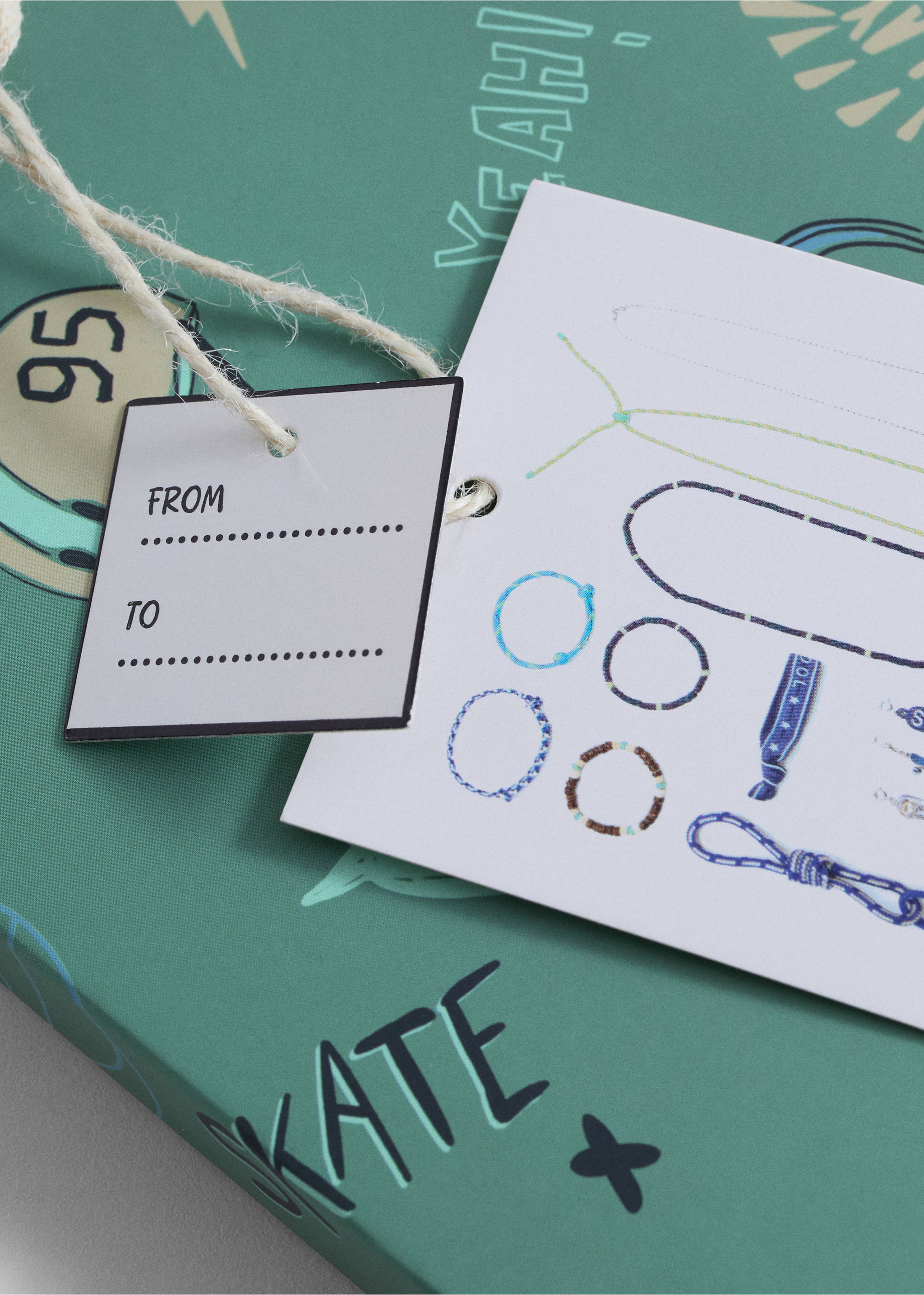 Coffret cadeau d'anniversaire - Détail de l'article 1, Bleu. Ref: 87072532-00.