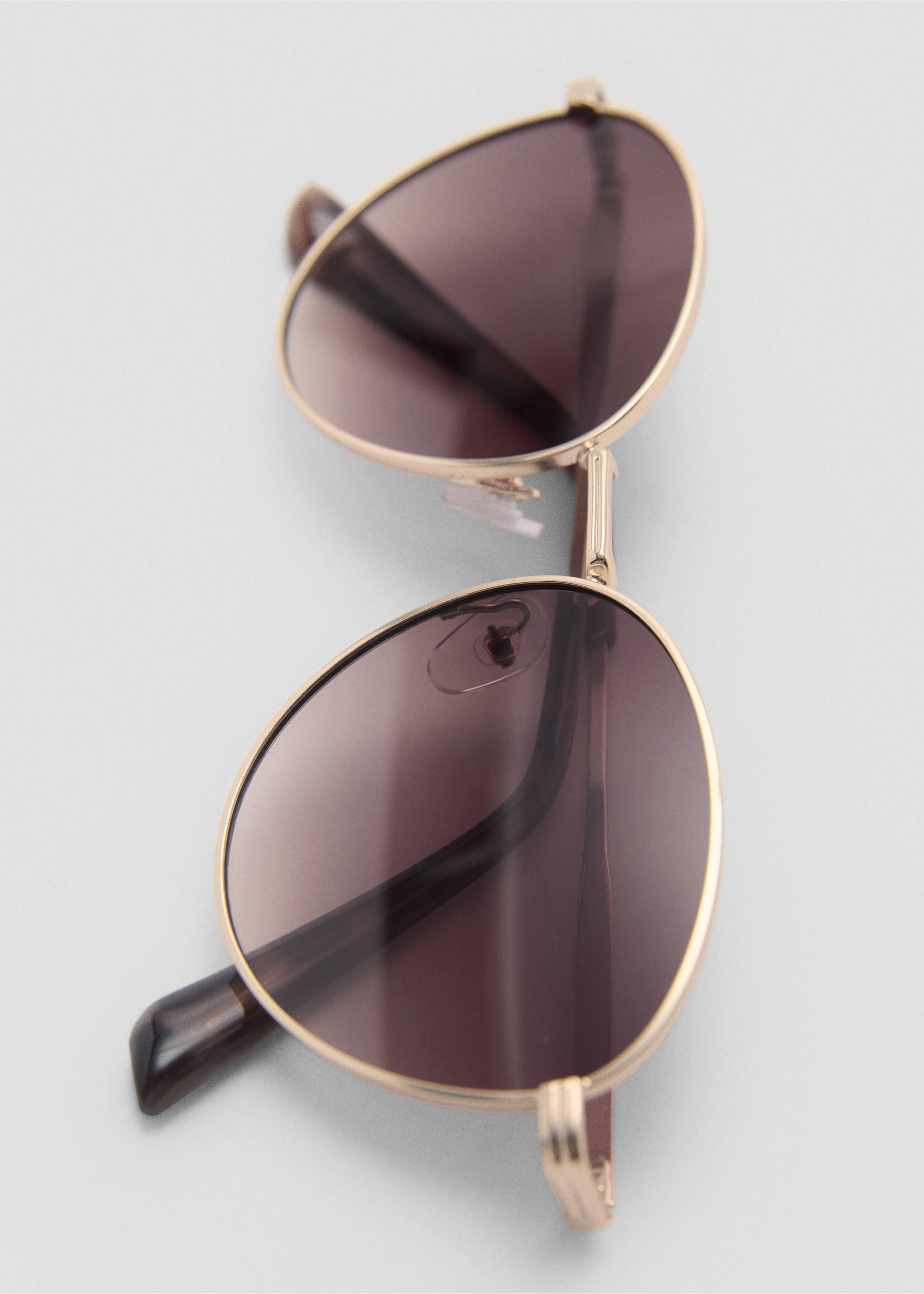 Gafas de sol montura metálica - Detalle del artículo 2, Oro. Ref: 87072534-00.