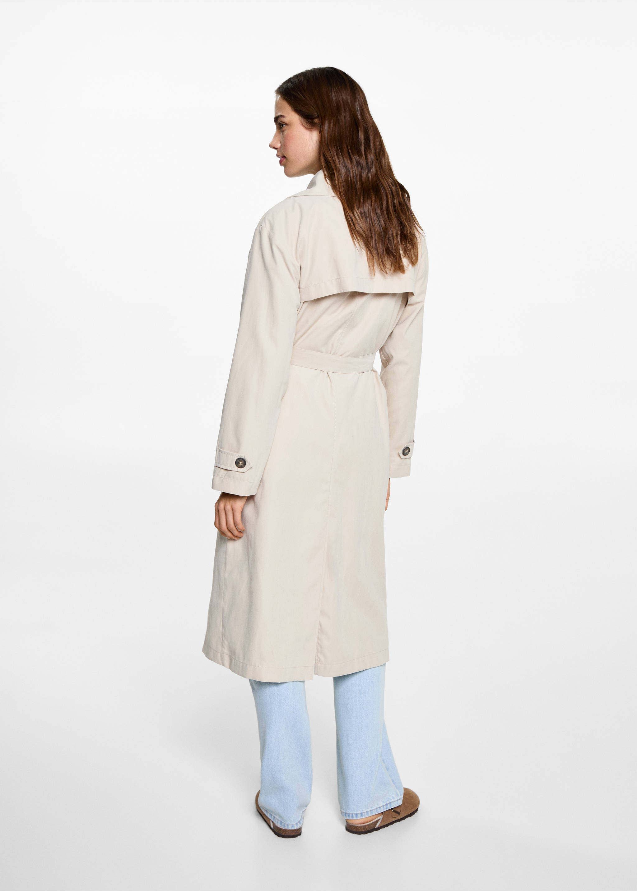 Fließender Trenchcoat mit Gürtel - Rückseite des Artikels, Beige. Ref: 87072536-00.