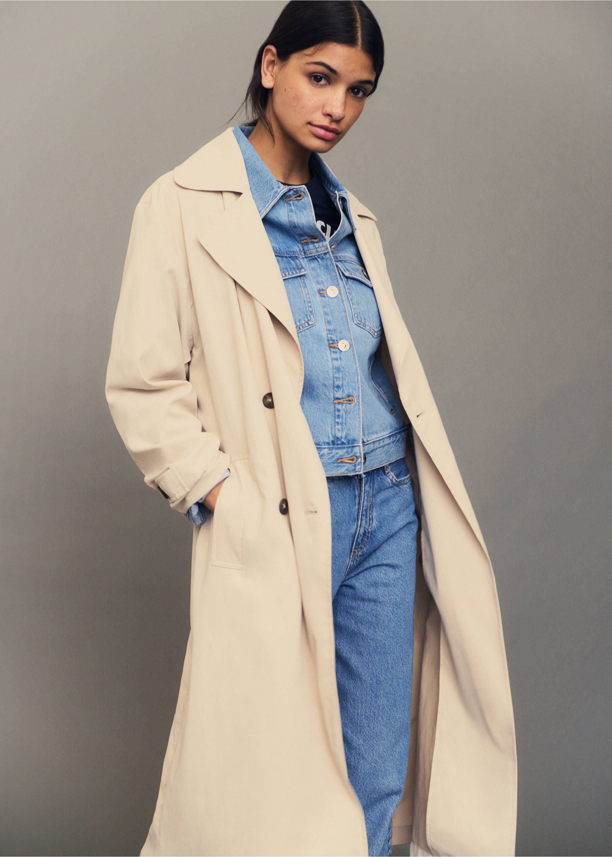 Fließender Trenchcoat mit Gürtel - Detail des Artikels 7, Beige. Ref: 87072536-00.