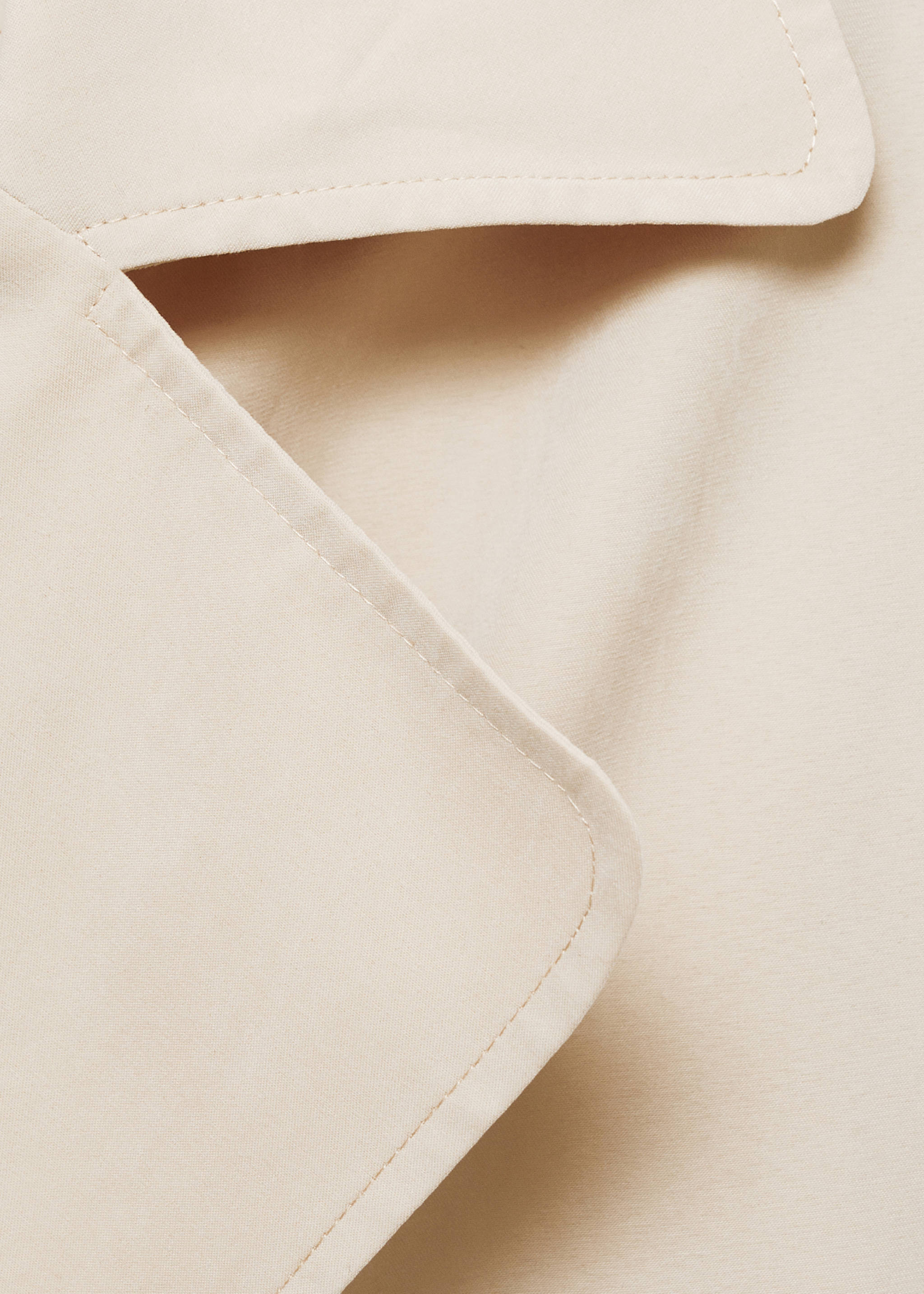 Fließender Trenchcoat mit Gürtel - Detail des Artikels 0