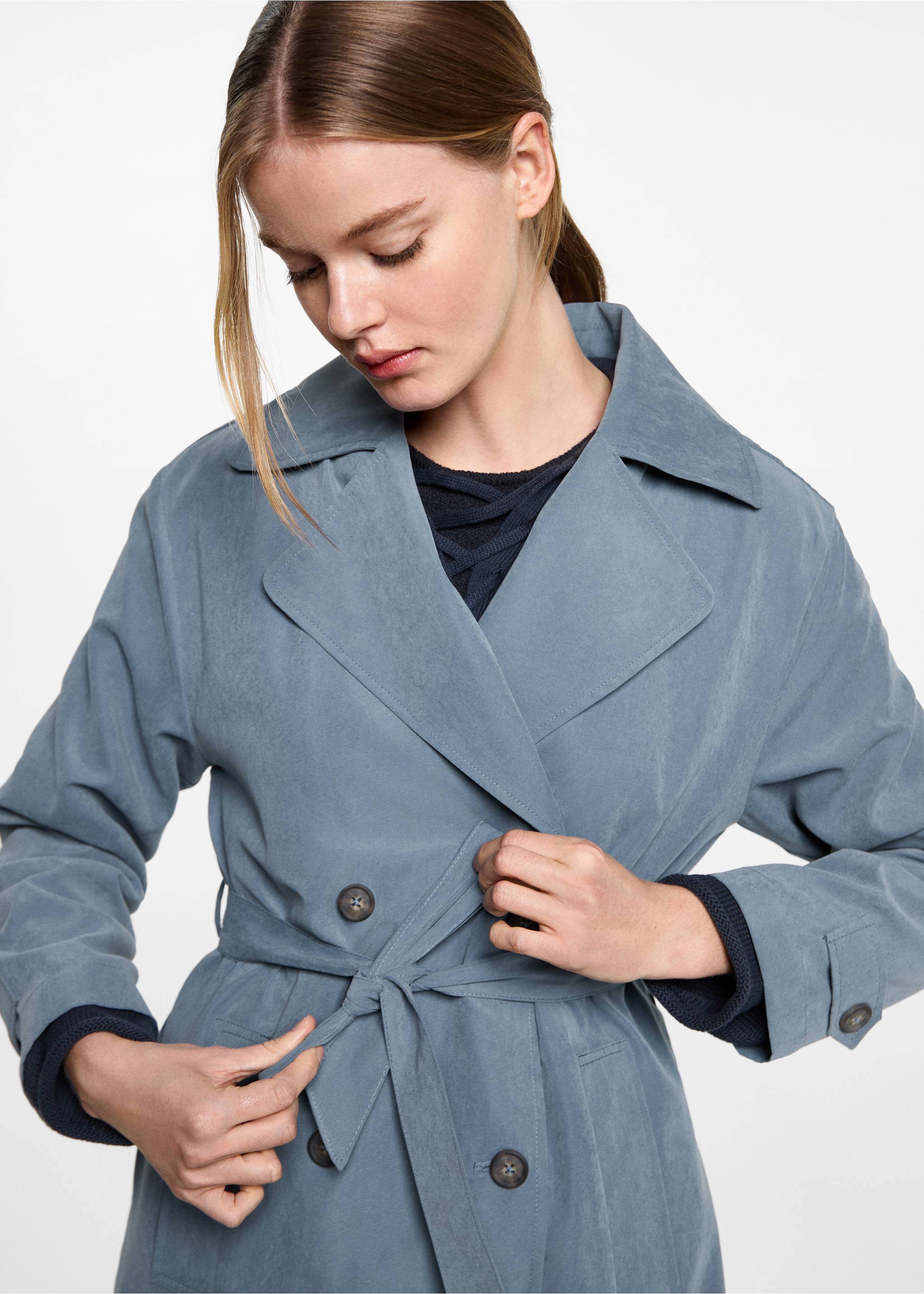 Fließender Trenchcoat mit Gürtel - Mittlere Ansicht, Blau. Ref: 87072536-00.