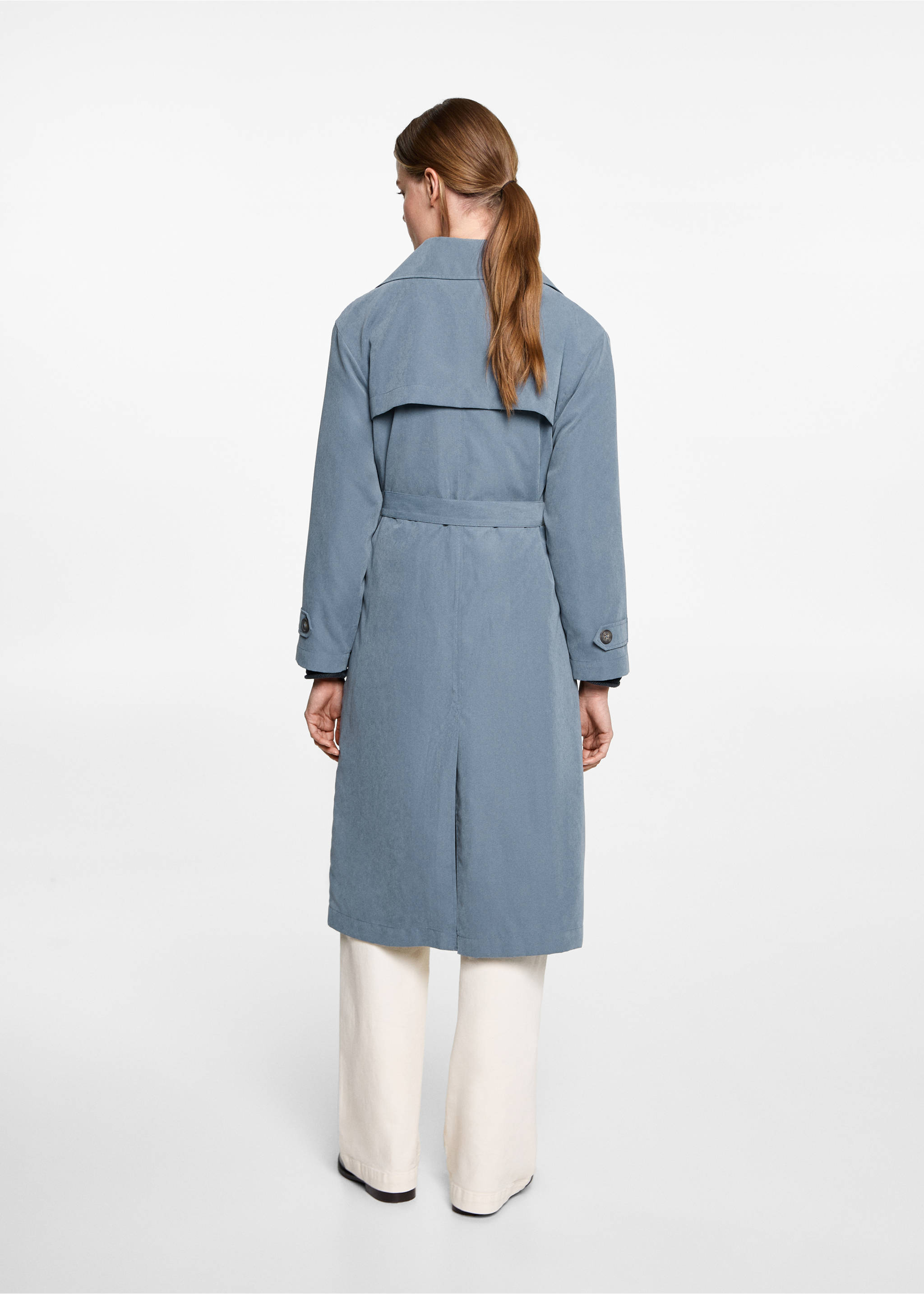 Fließender Trenchcoat mit Gürtel - Rückseite des Artikels, Blau. Ref: 87072536-00.