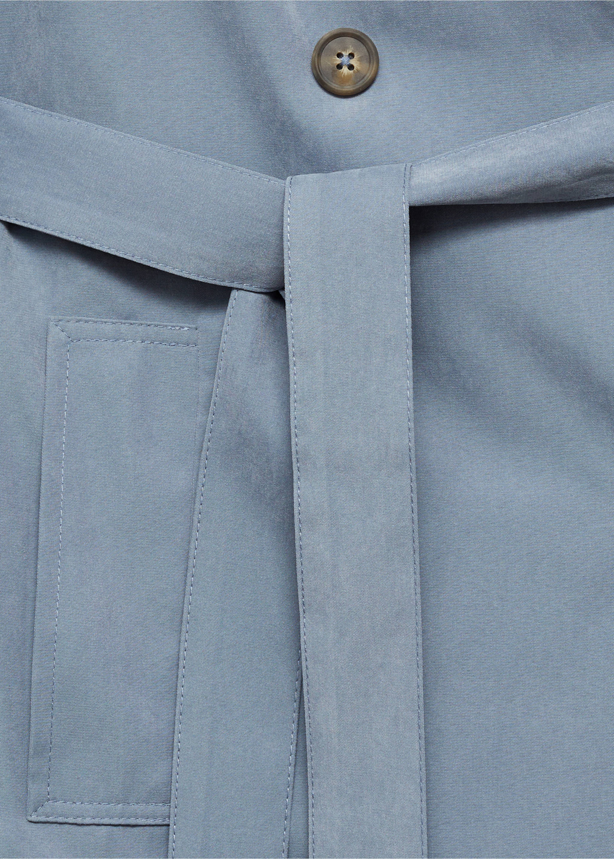 Fließender Trenchcoat mit Gürtel - Detail des Artikels 8, Blau. Ref: 87072536-00.