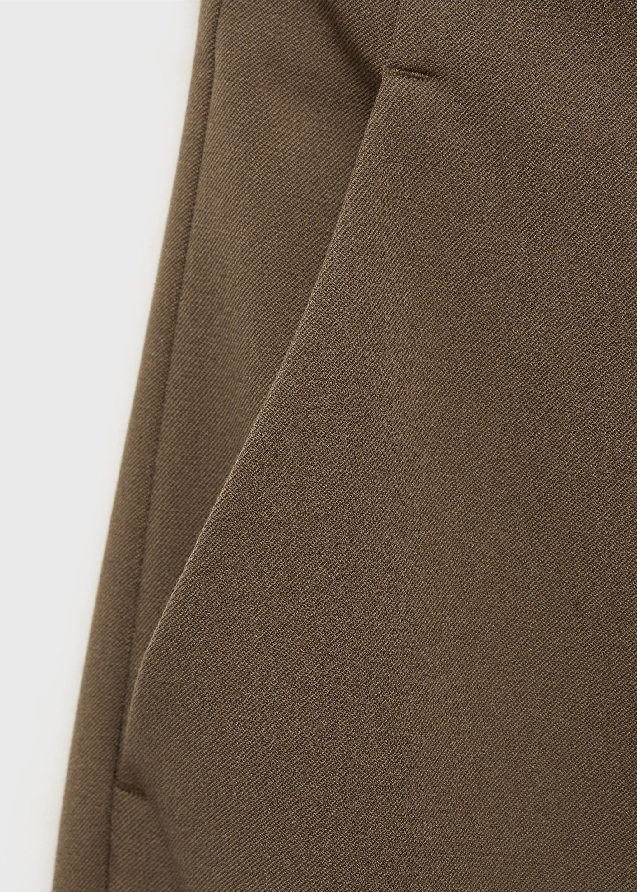 Calças à boca de sino com cintura media - Pormenor do artigo 0, Castanho-médio. Ref: 87072537-00.