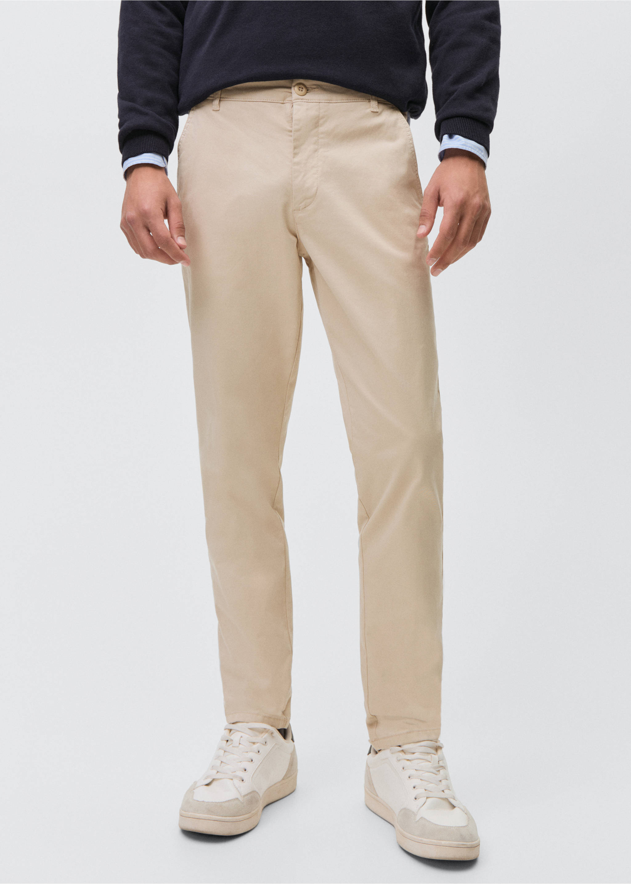 Cotton chinos - Details of the article 6, Ice Grey. Ref: 87072541-00.