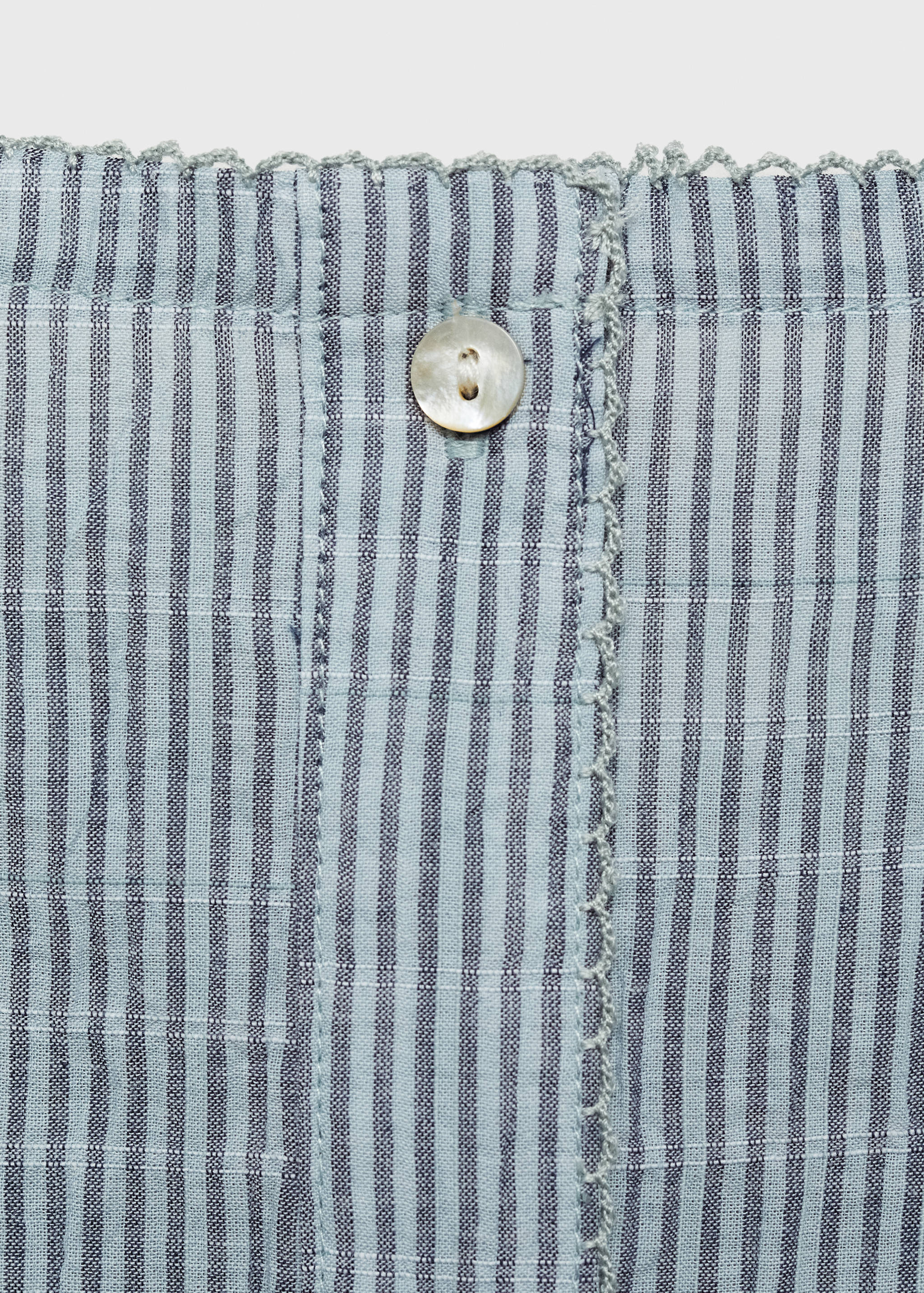 Two-piece cotton woven stripe seersucker pyjamas - Details of the article 0