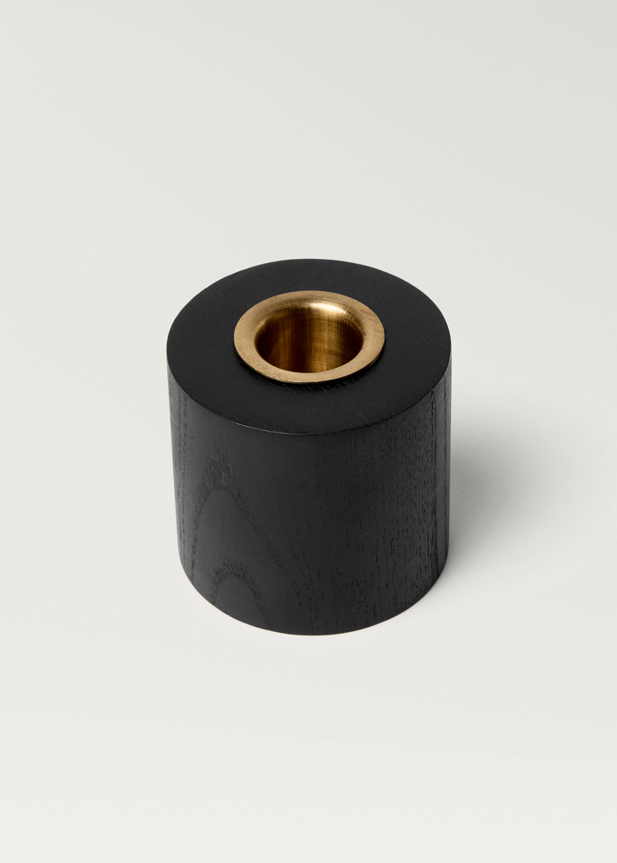 Cylindrical wooden candleholder - Details of the article 1