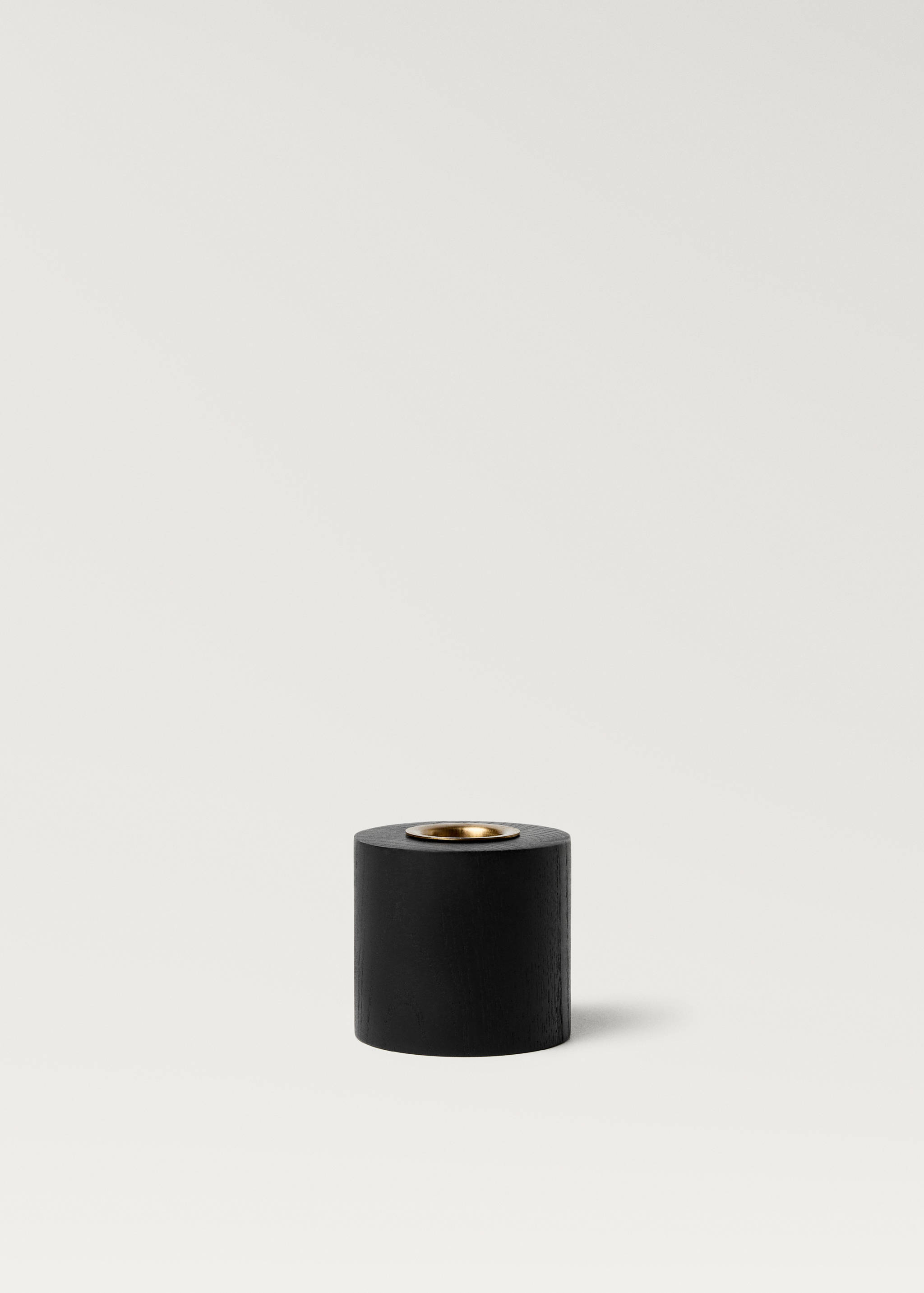 Cylindrical wooden candleholder - Article without model