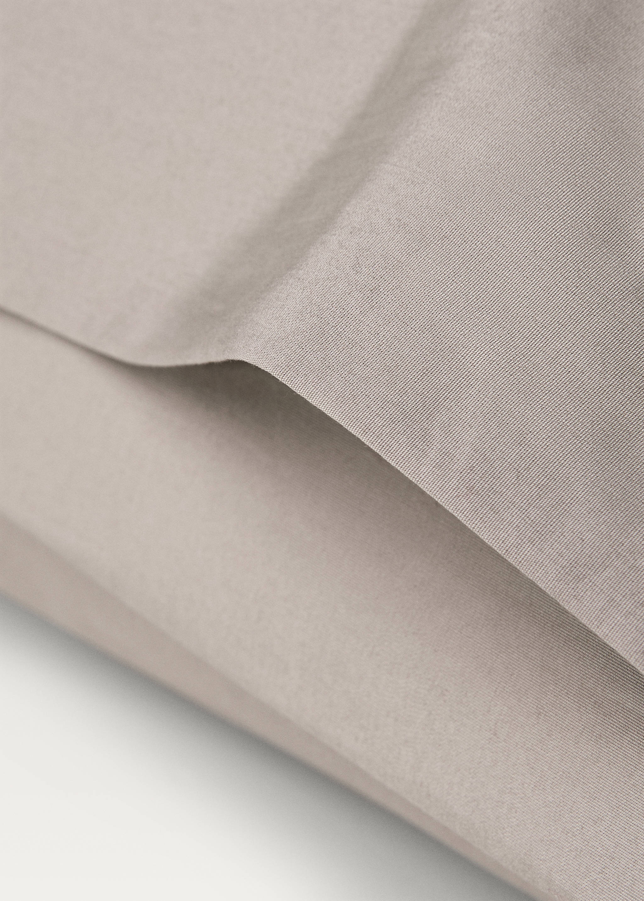 Two 500-thread count cotton percale pillowcases with rounded piping detail 50x75 cm - Details of the article 2