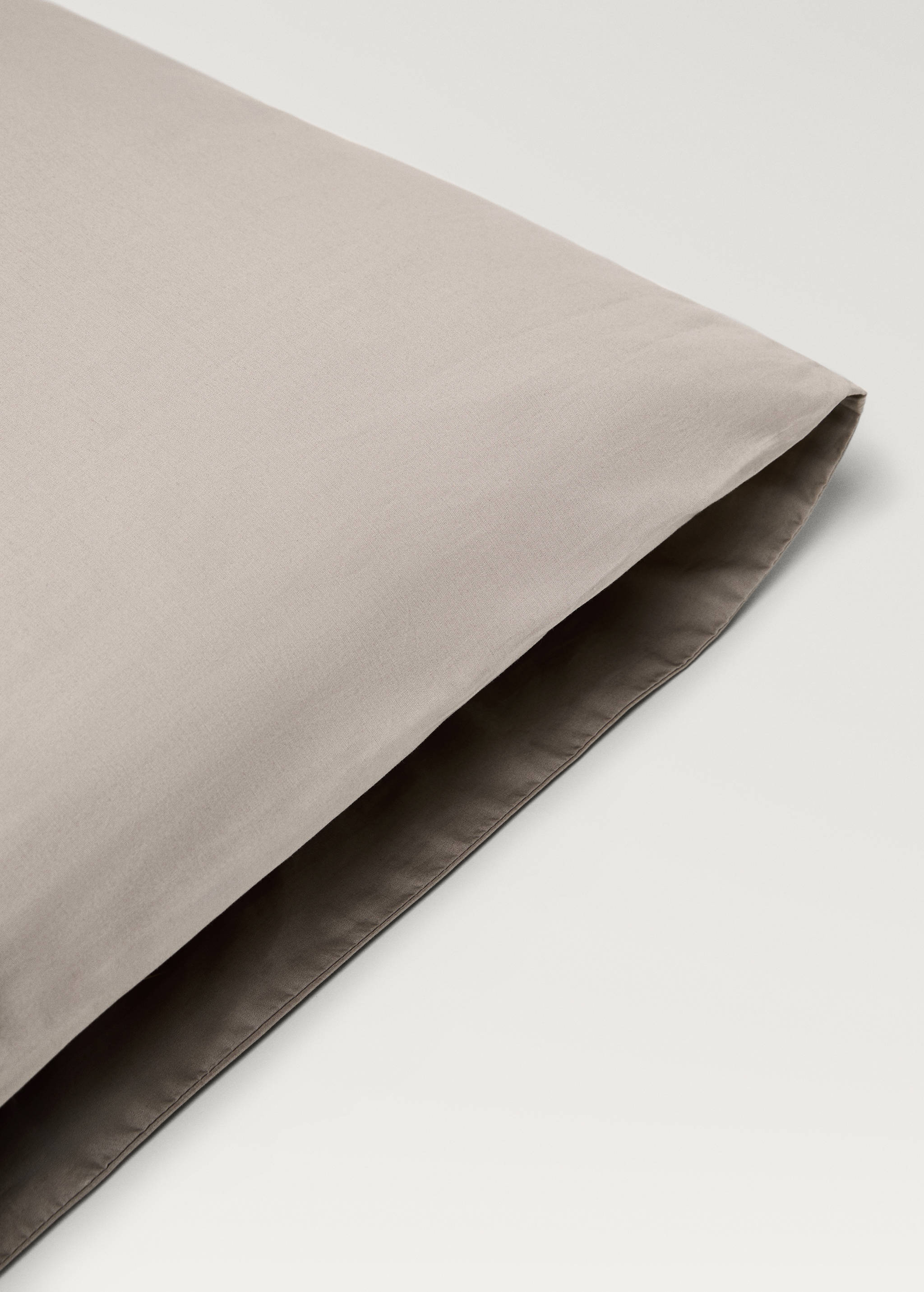 Two 500-thread count cotton percale pillowcases with rounded piping detail 50x75 cm - Details of the article 3