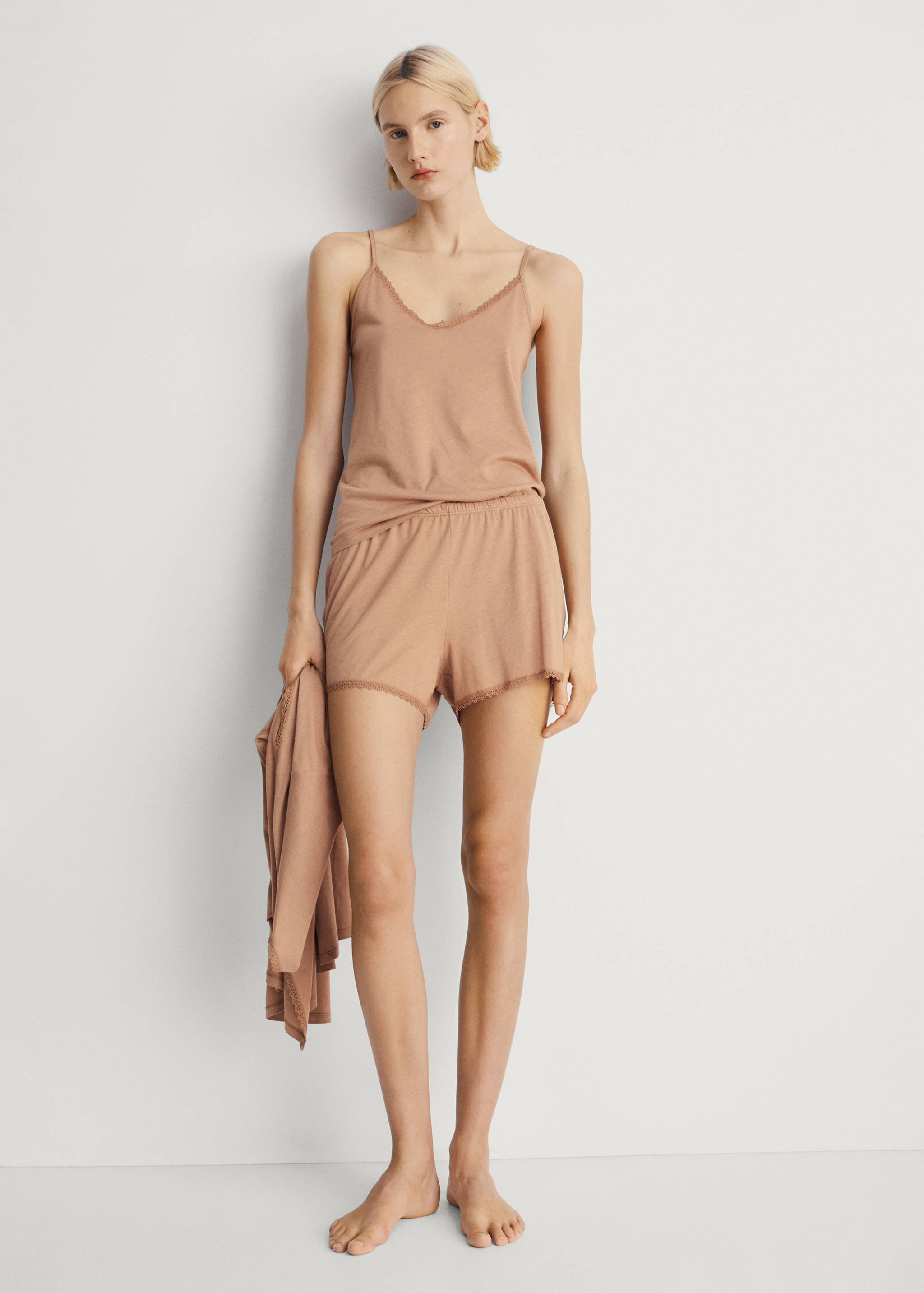 Cotton pyjama shorts with lace contrast - General plane