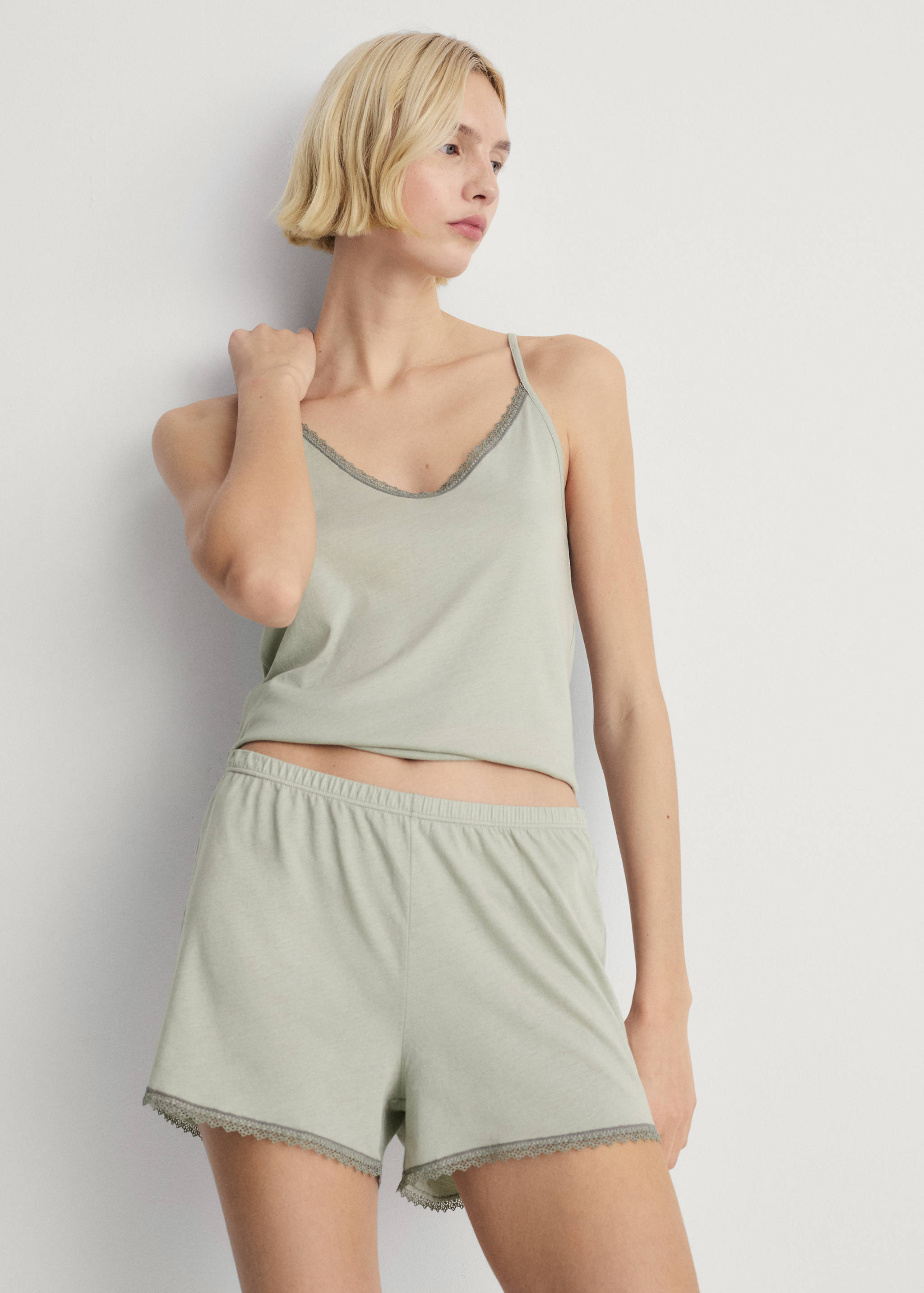 Cotton pyjama shorts with lace contrast - Details of the article 2