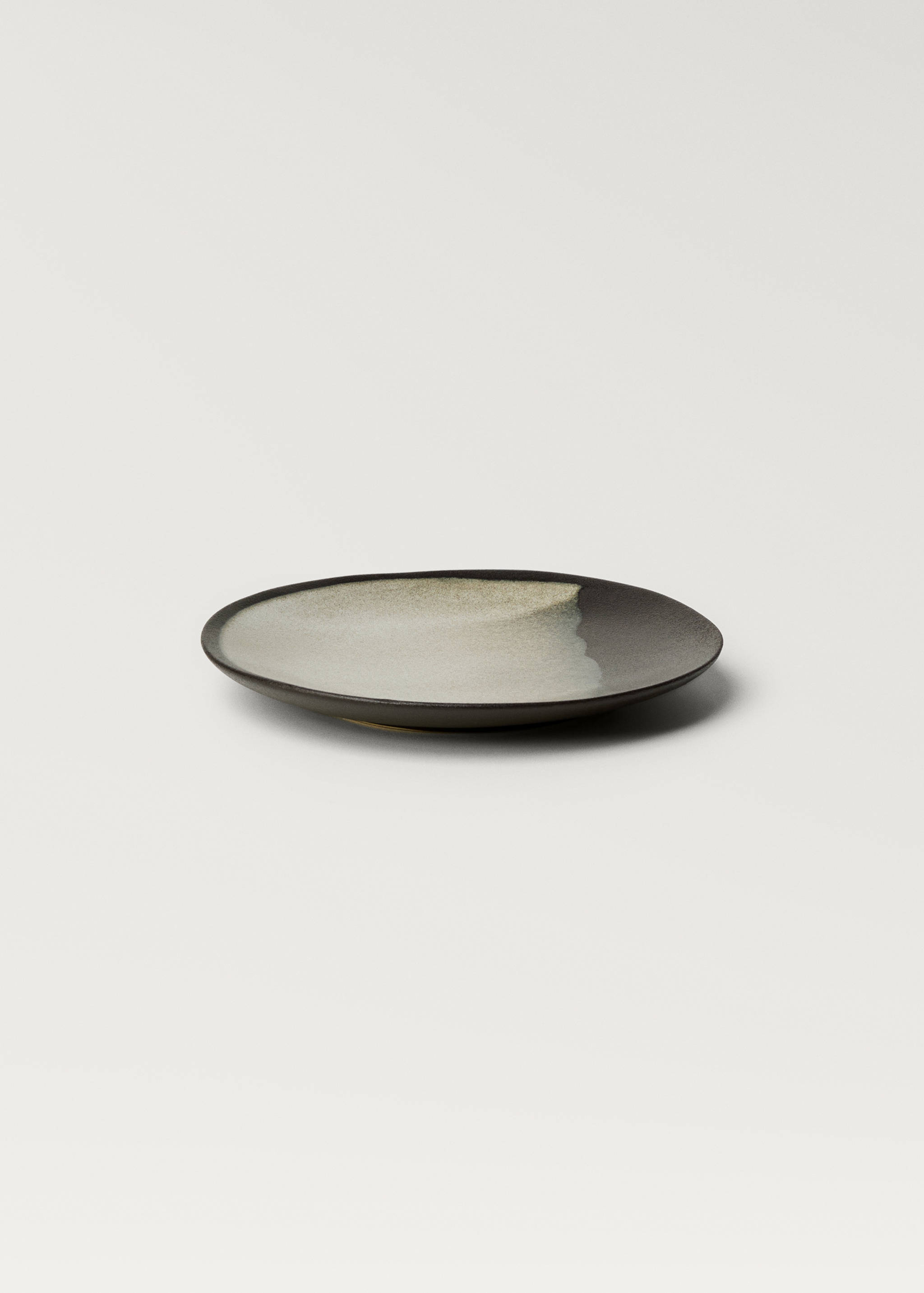 Two-tone stoneware plate - Details of the article 1