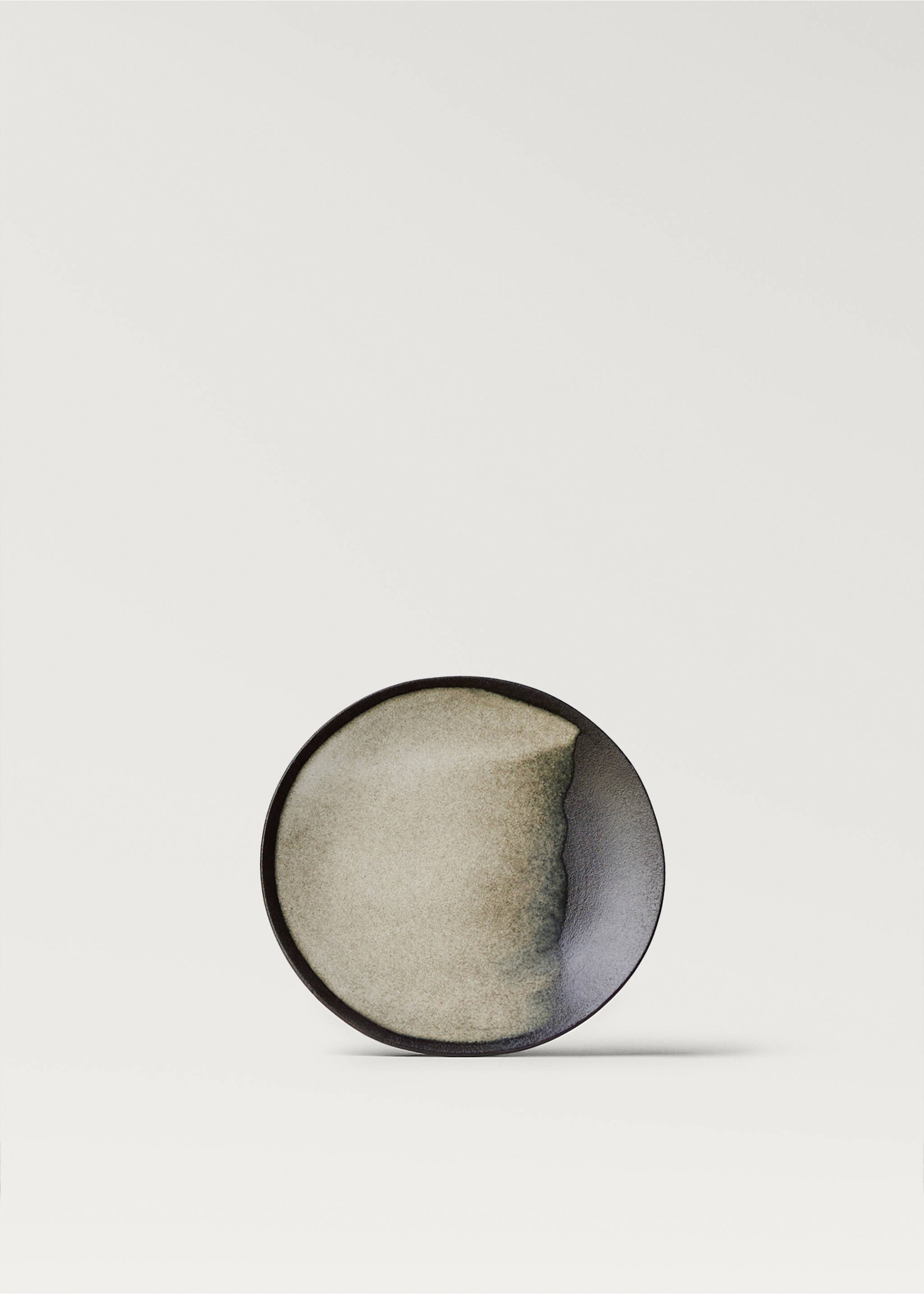 Two-tone stoneware plate - Article without model, Black. Ref: 87072947-00.