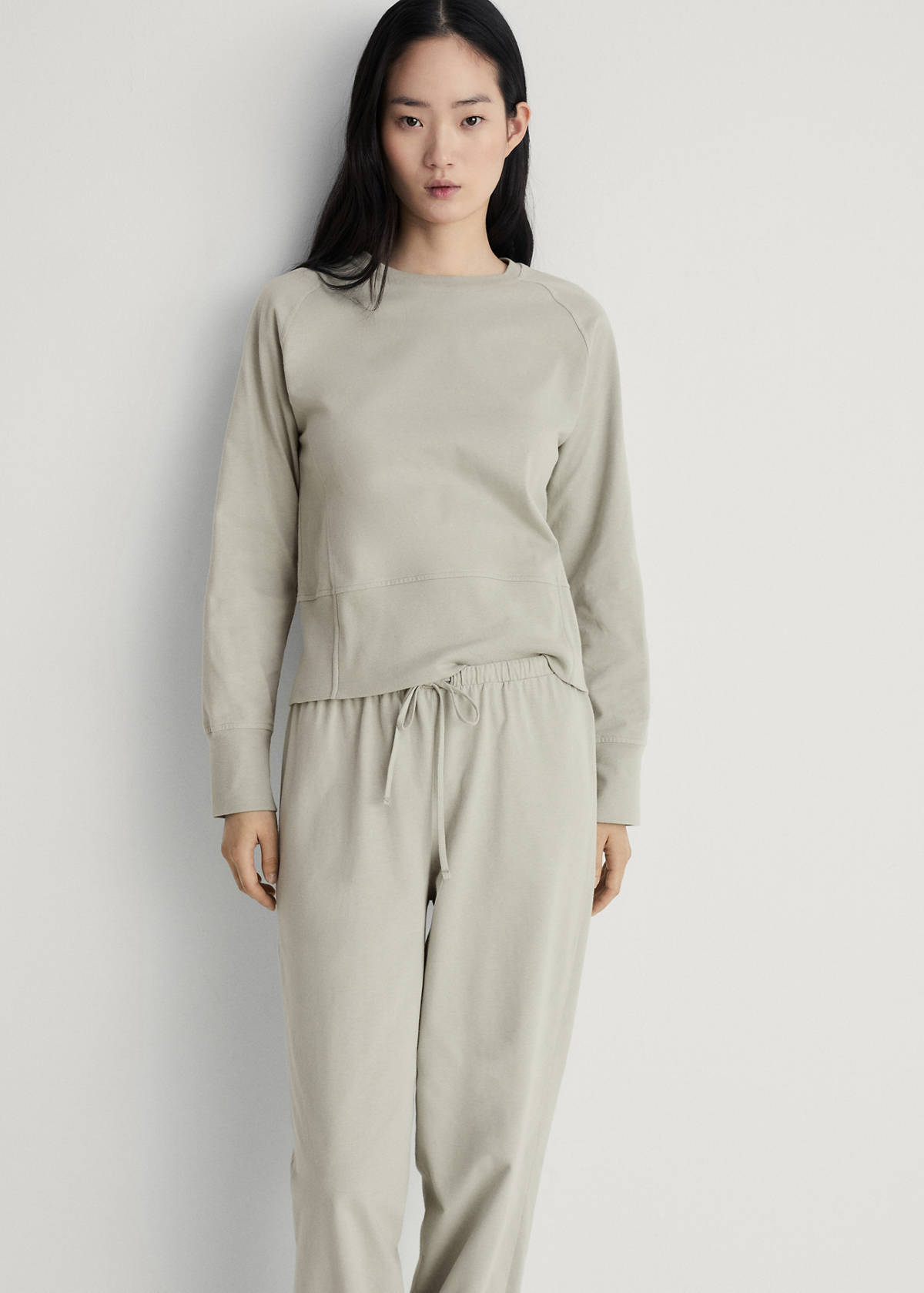 Cotton trousers with soft finish