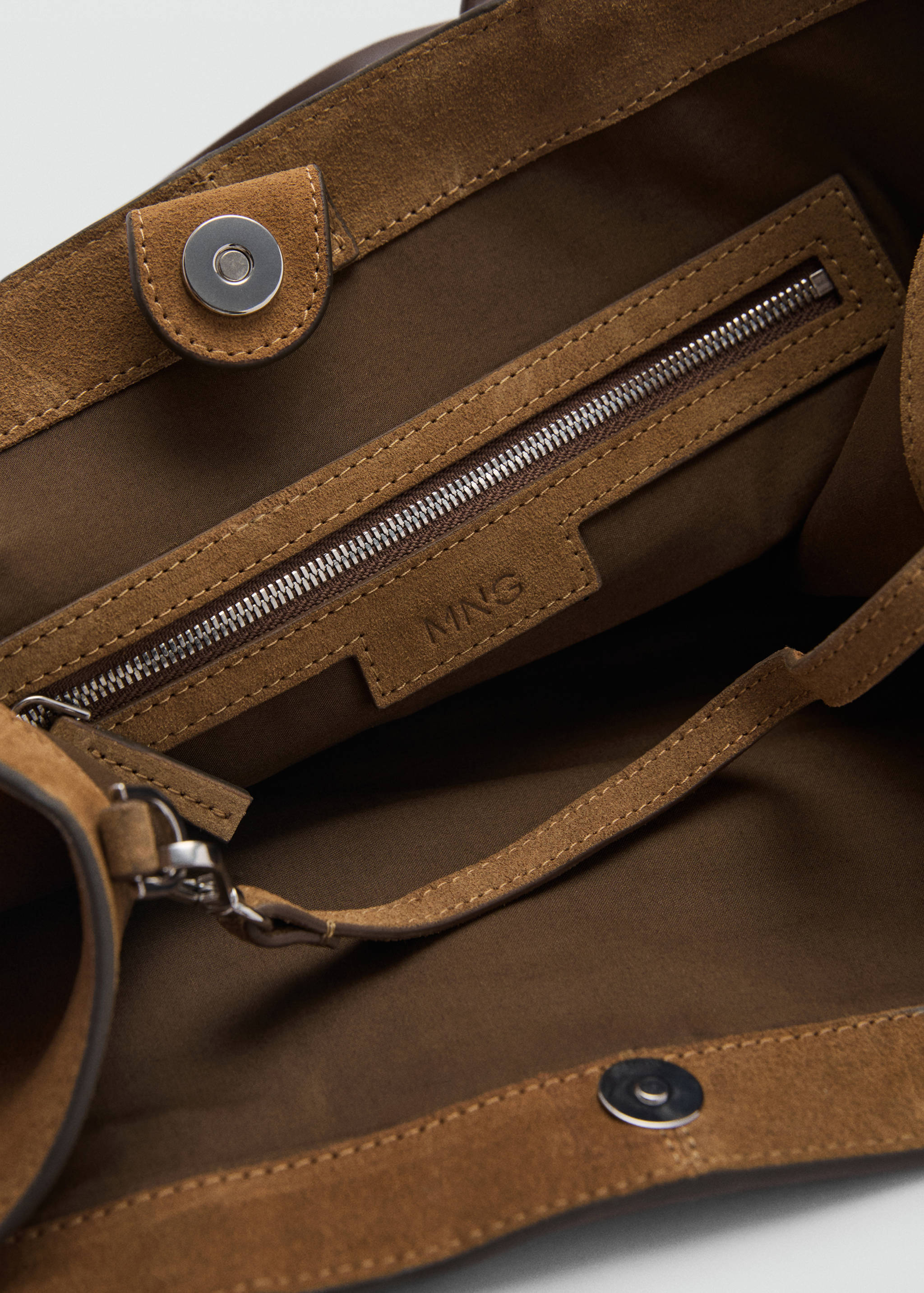 Leather shopper bag with stitching - Details of the article 2