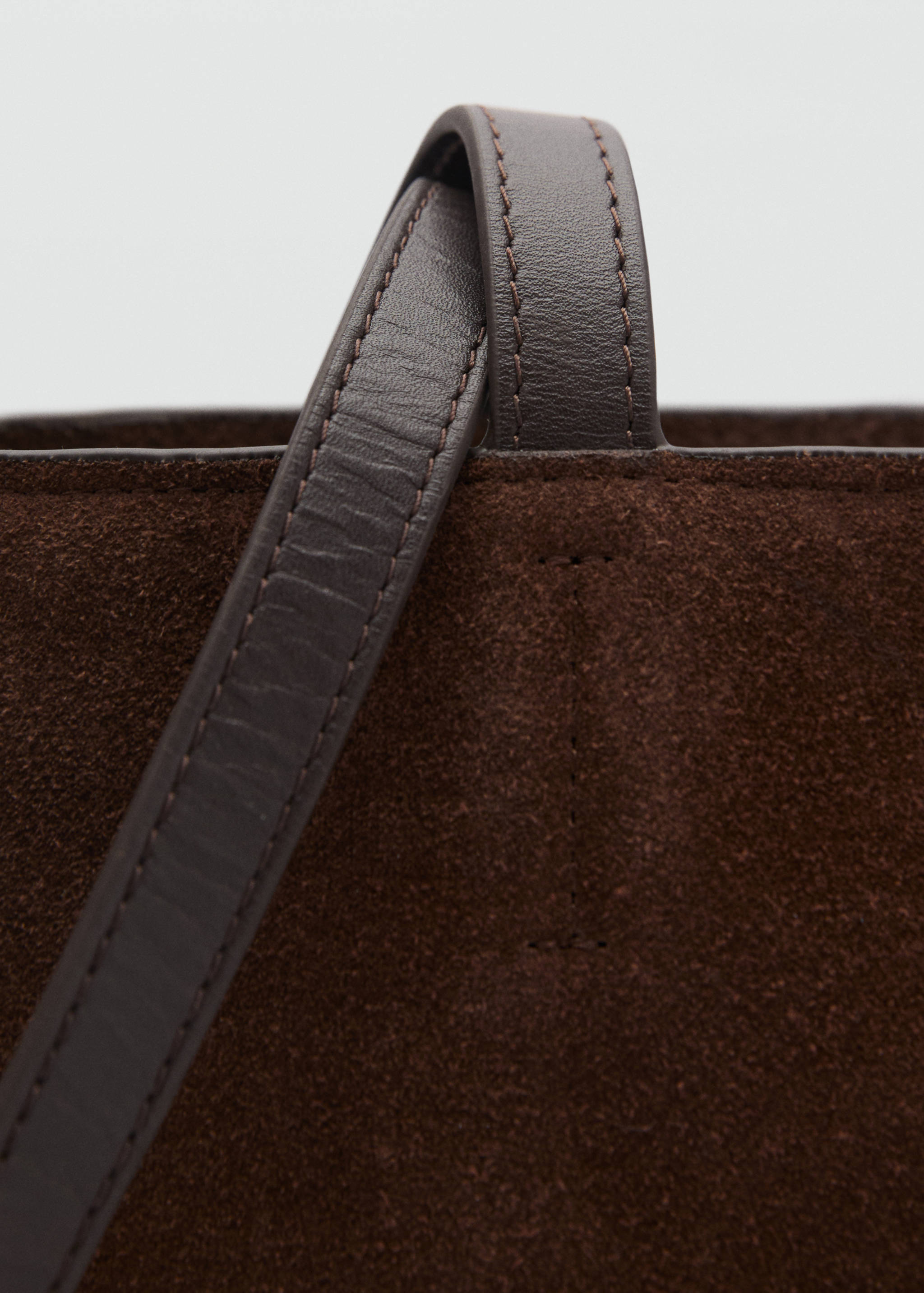Leather shopper bag with stitching - Details of the article 1