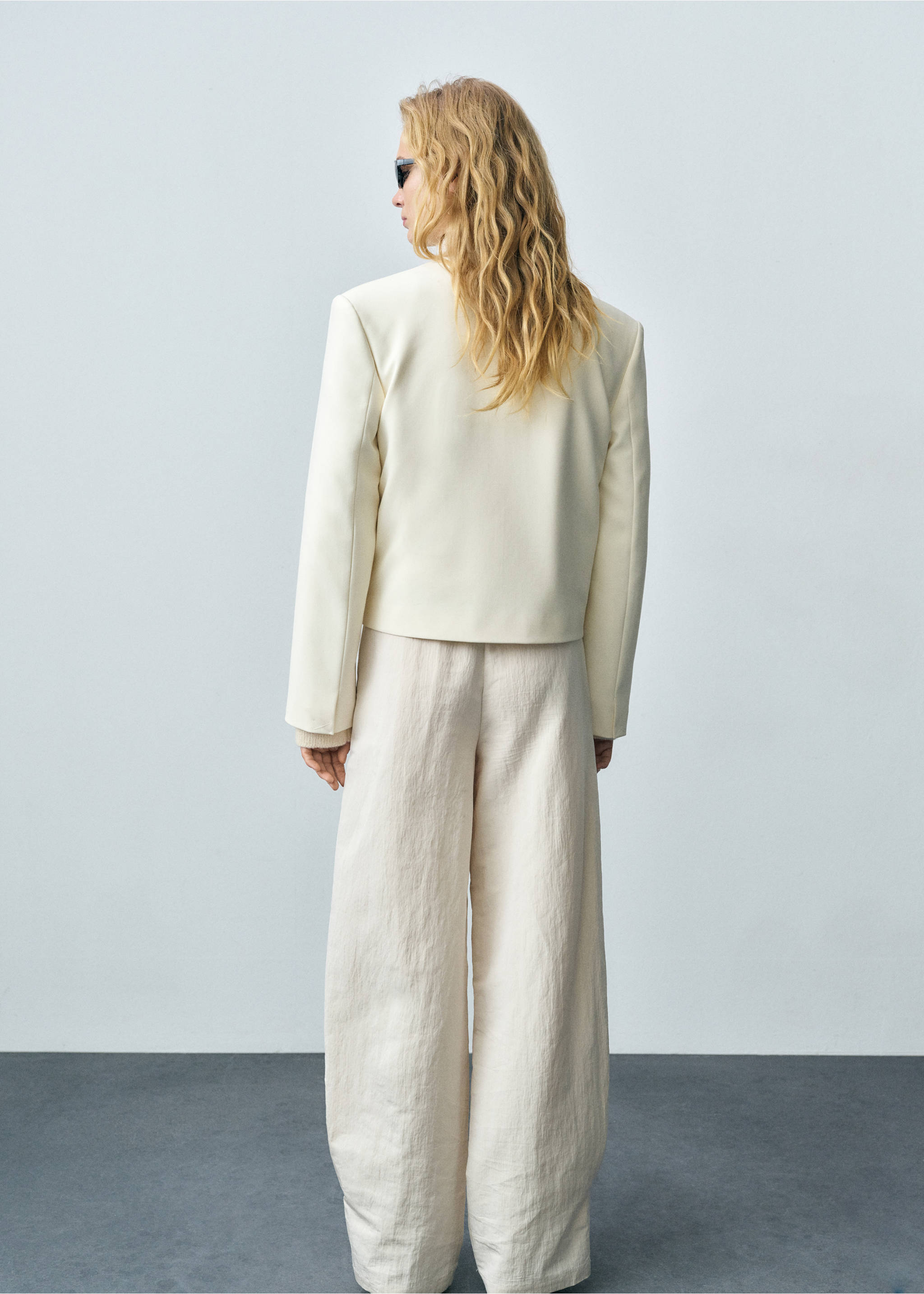 Structured cropped jacket - Reverse of the article, Off White. Ref: 87073287-00.