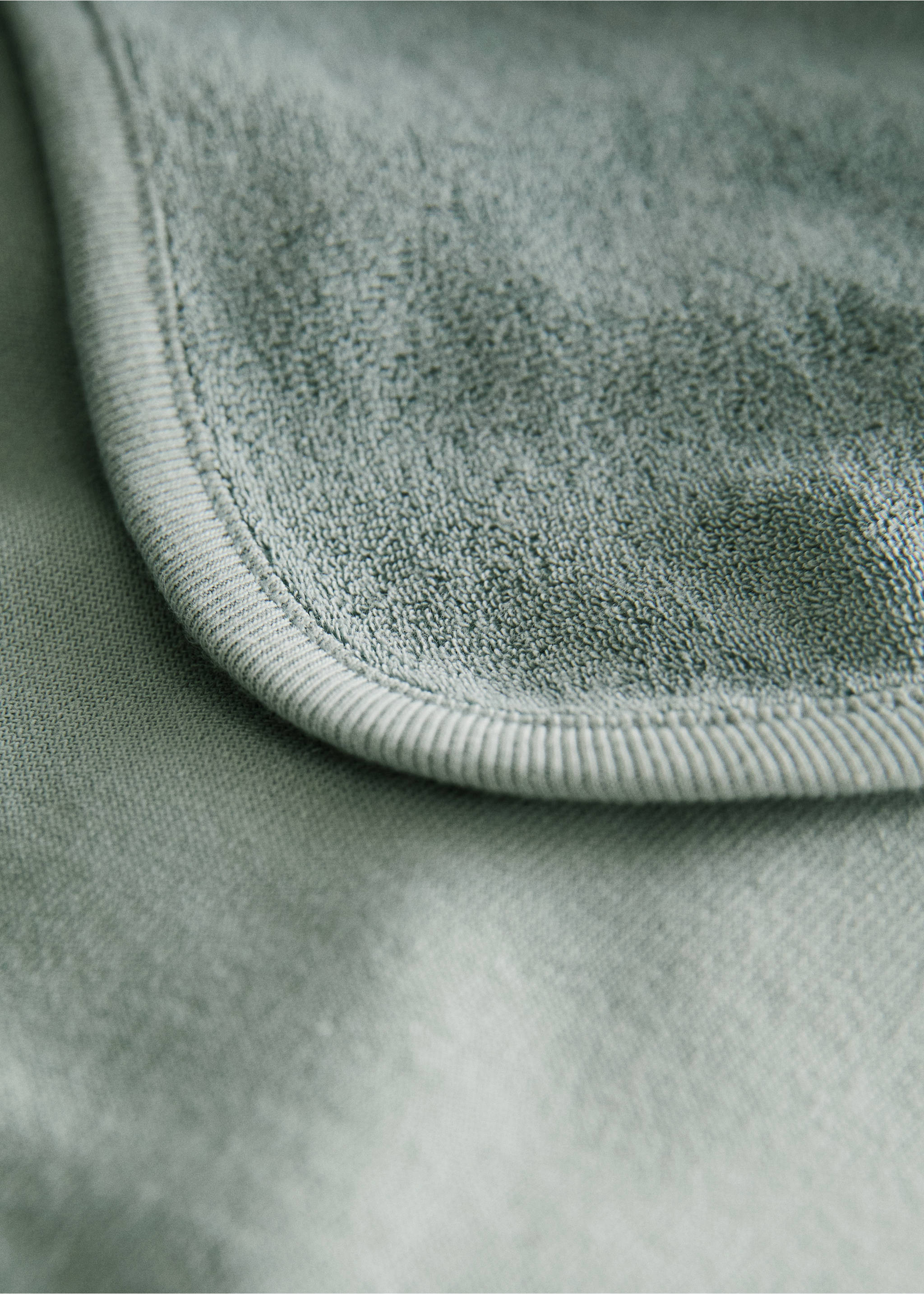Terry baby blanket - Details of the article 7, Mint Green. Ref: 87073302-00.