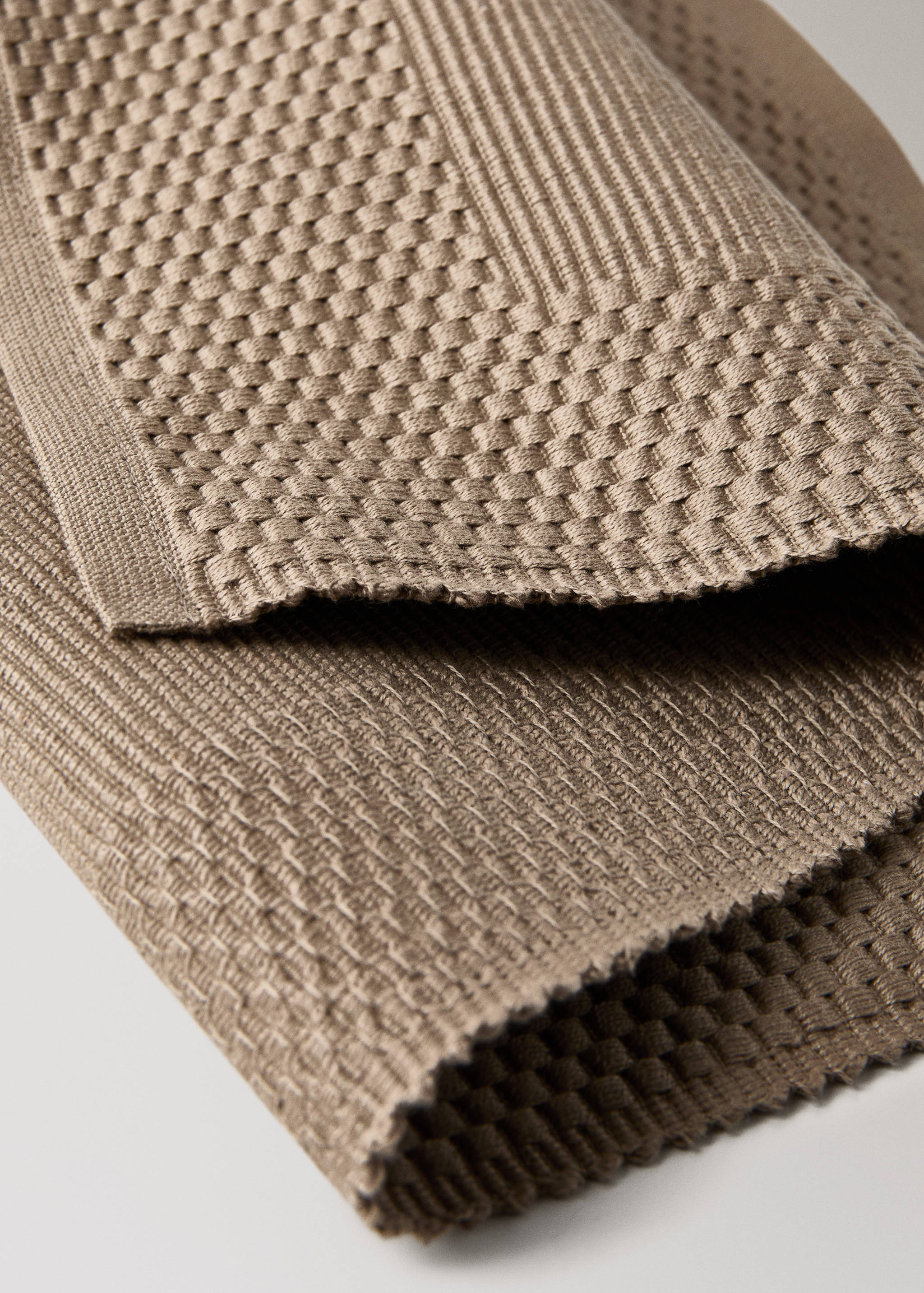 Cotton placemats with geometric pattern - Details of the article 2