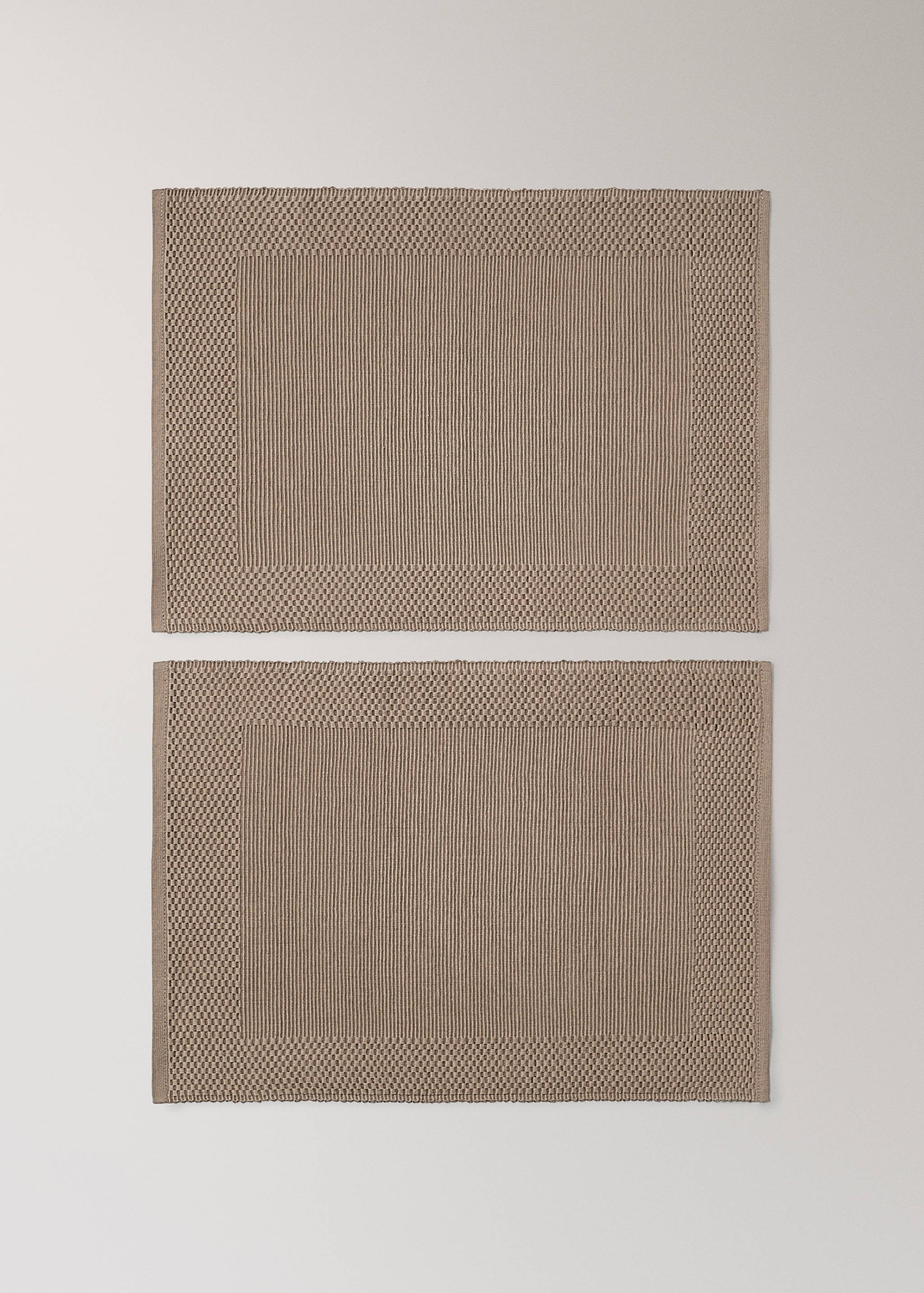 Cotton placemats with geometric pattern - Article without model