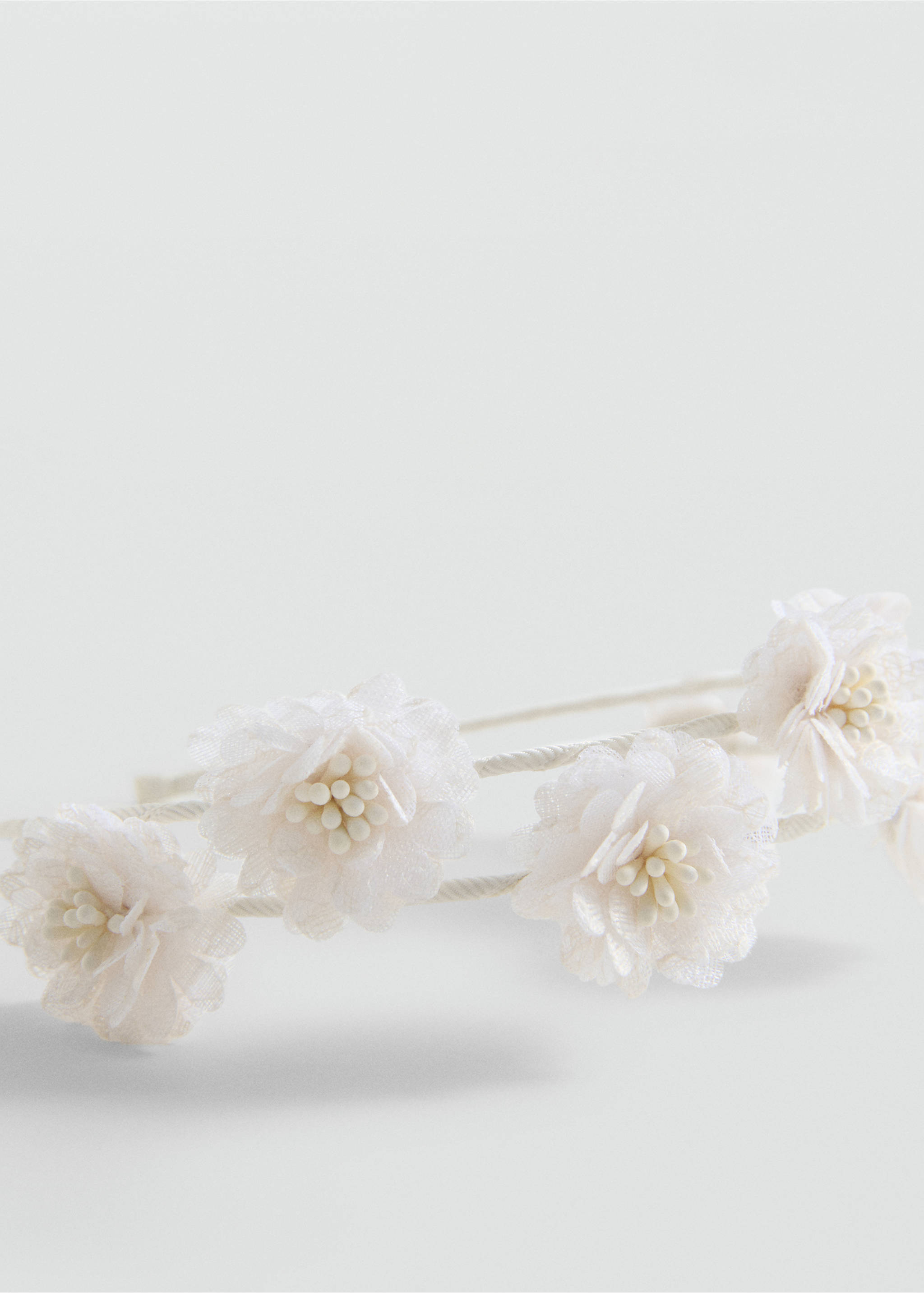 Off-white headband with fabric flower detail., Ecru. Ref: 87073648-00.