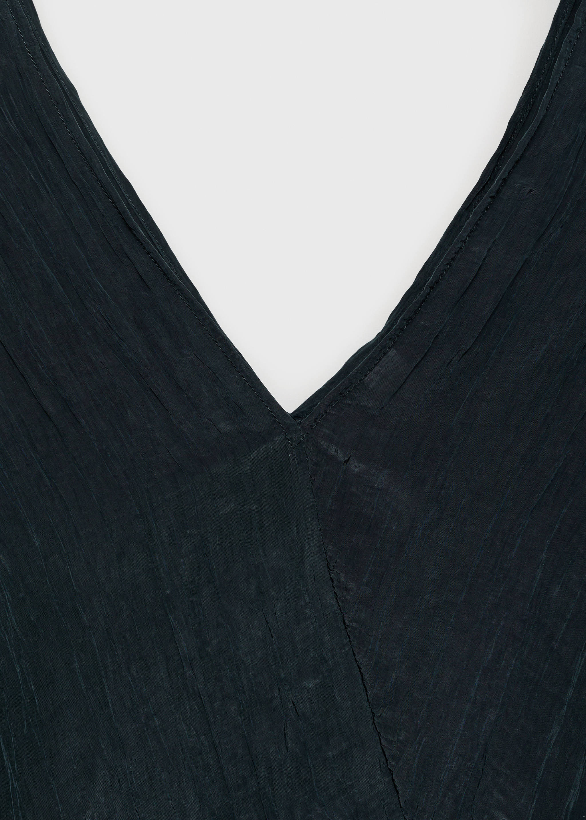 Wrinkled effect V-neck top - Details of the article 8