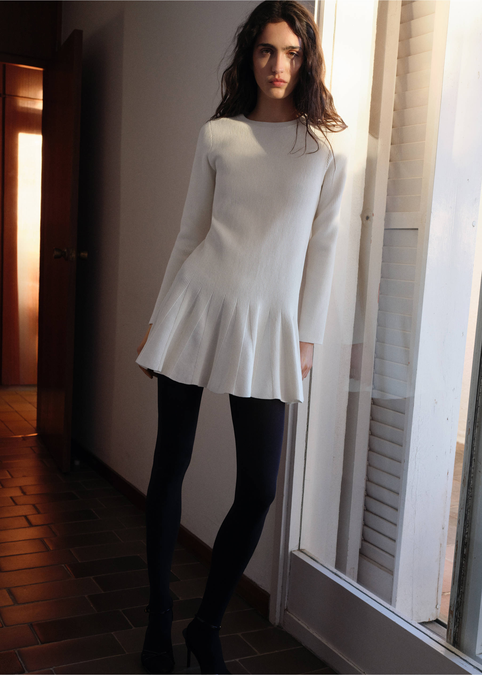 Vestit curt punt tavelles - Pla general, Cru. Ref: 87074071-00.