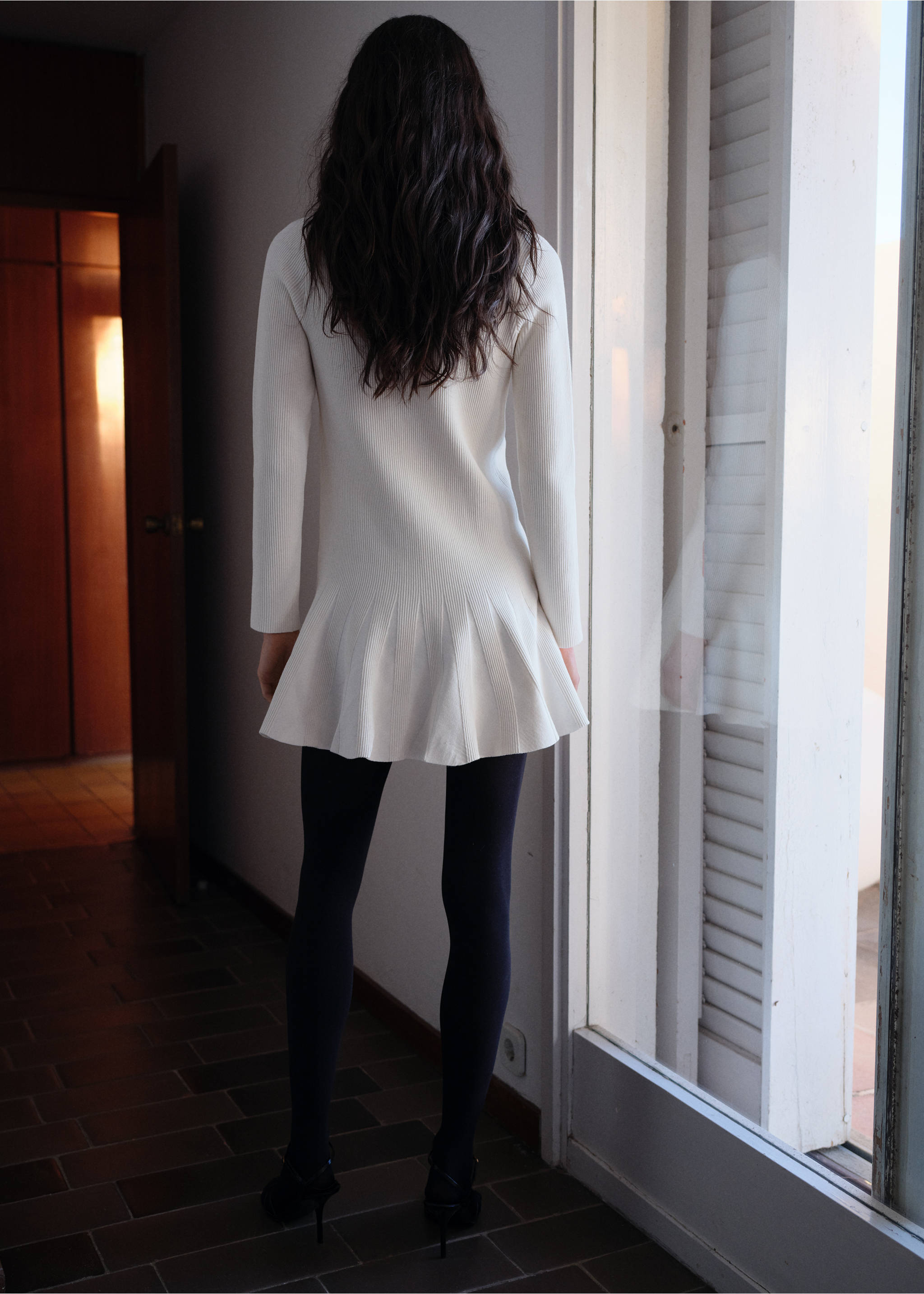 Vestit curt punt tavelles - Revers de l'article, Cru. Ref: 87074071-00.
