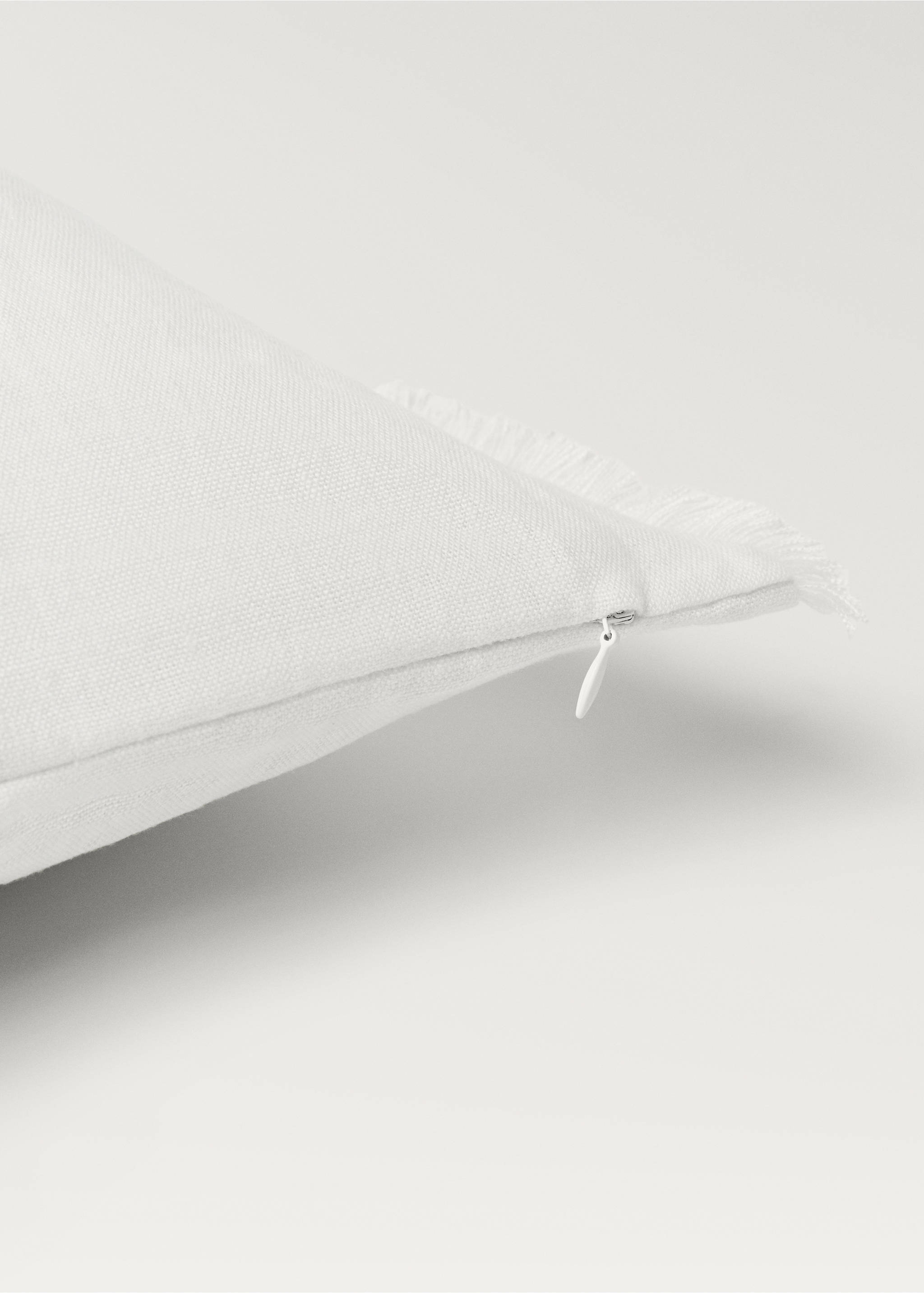 Funda coixí lli serrells 30x50 cm - Detall de l'article 1, Blanc trencat. Ref: 87074072-00.