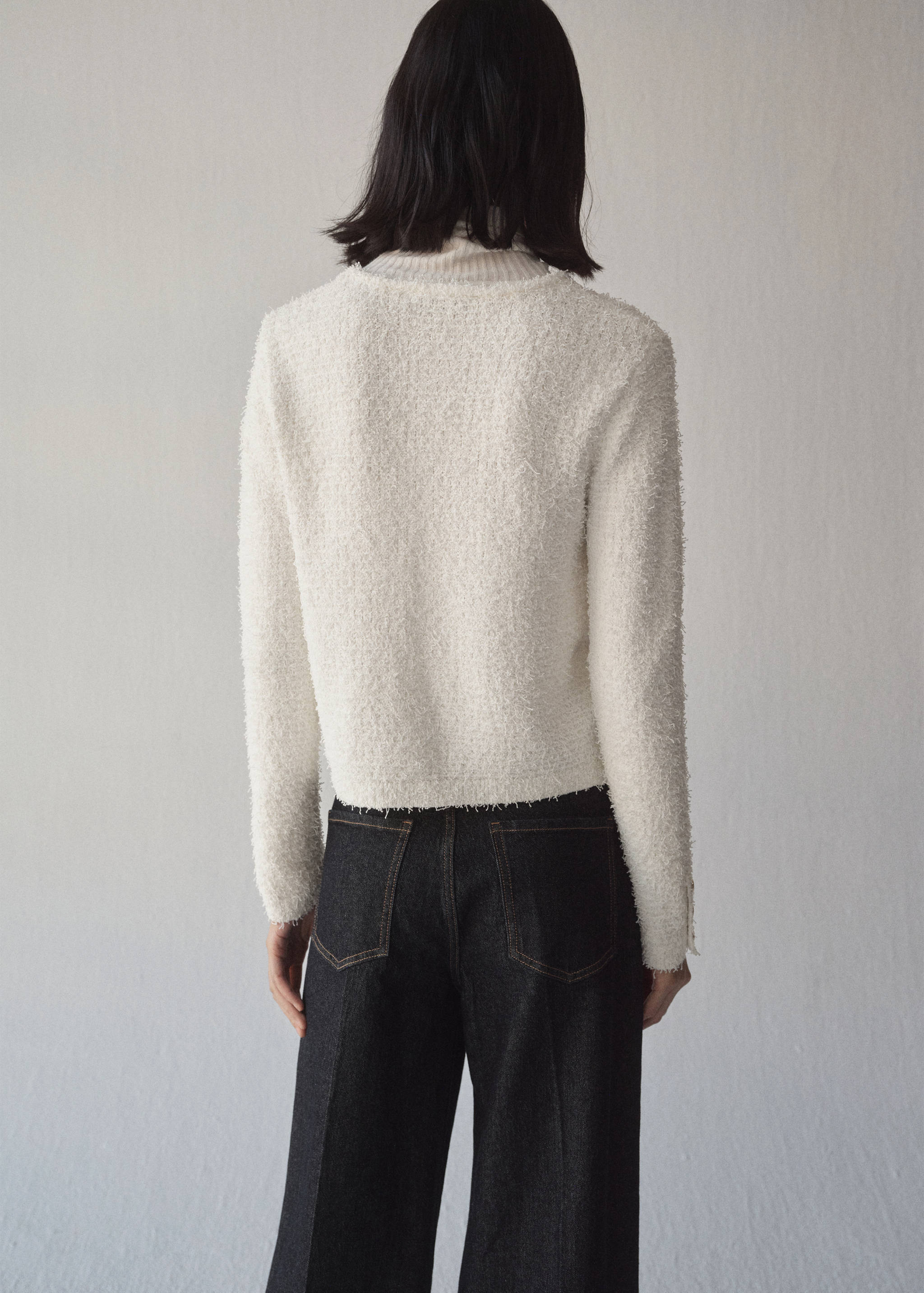 Żakiet tweedowy z ozdobnymi guzikami - Tylna strona artykułu