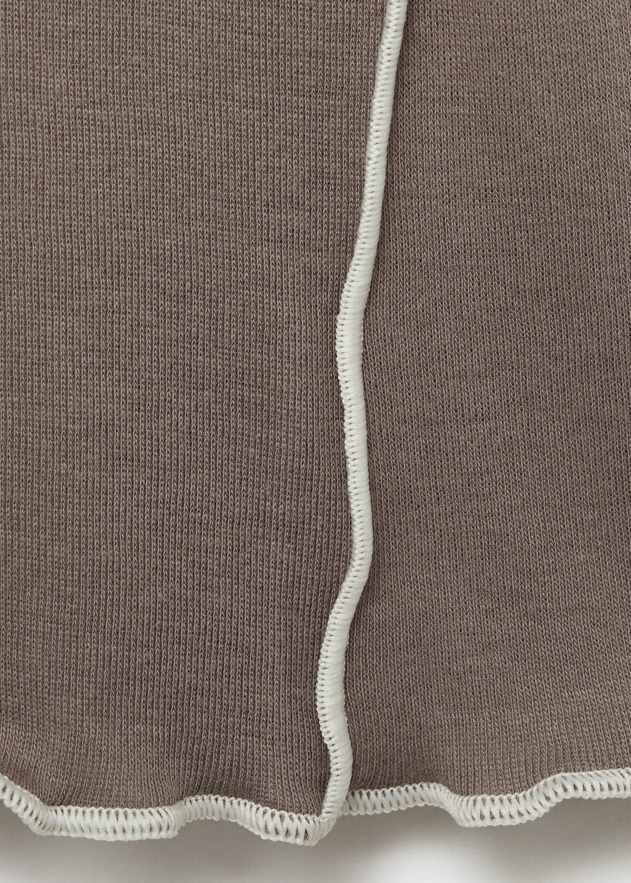 Crop top t-shirt with contrasting trim - Details of the article 0
