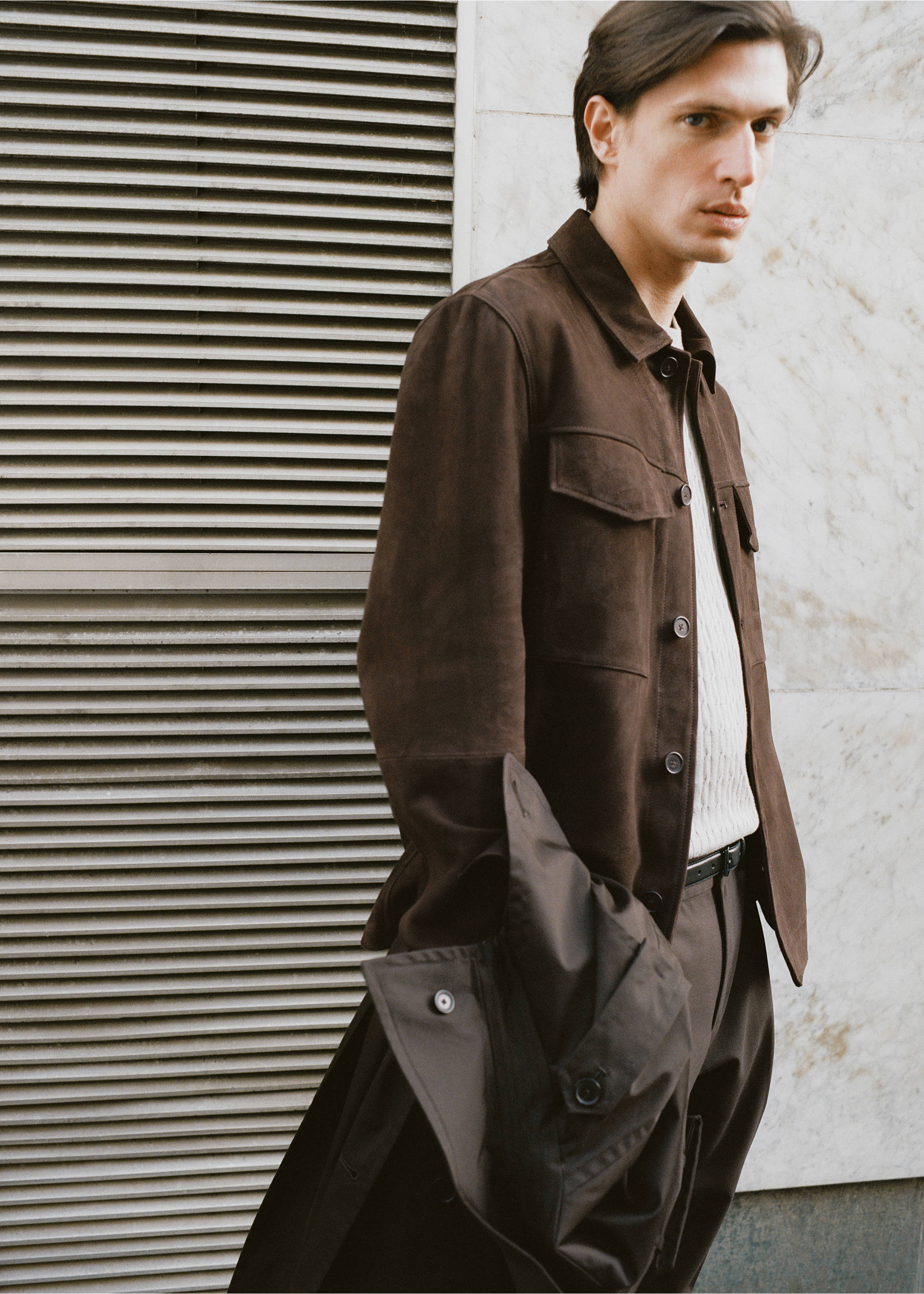 Suede jacket with pockets - Details of the article 5, Chocolate. Ref: 87074391-00.