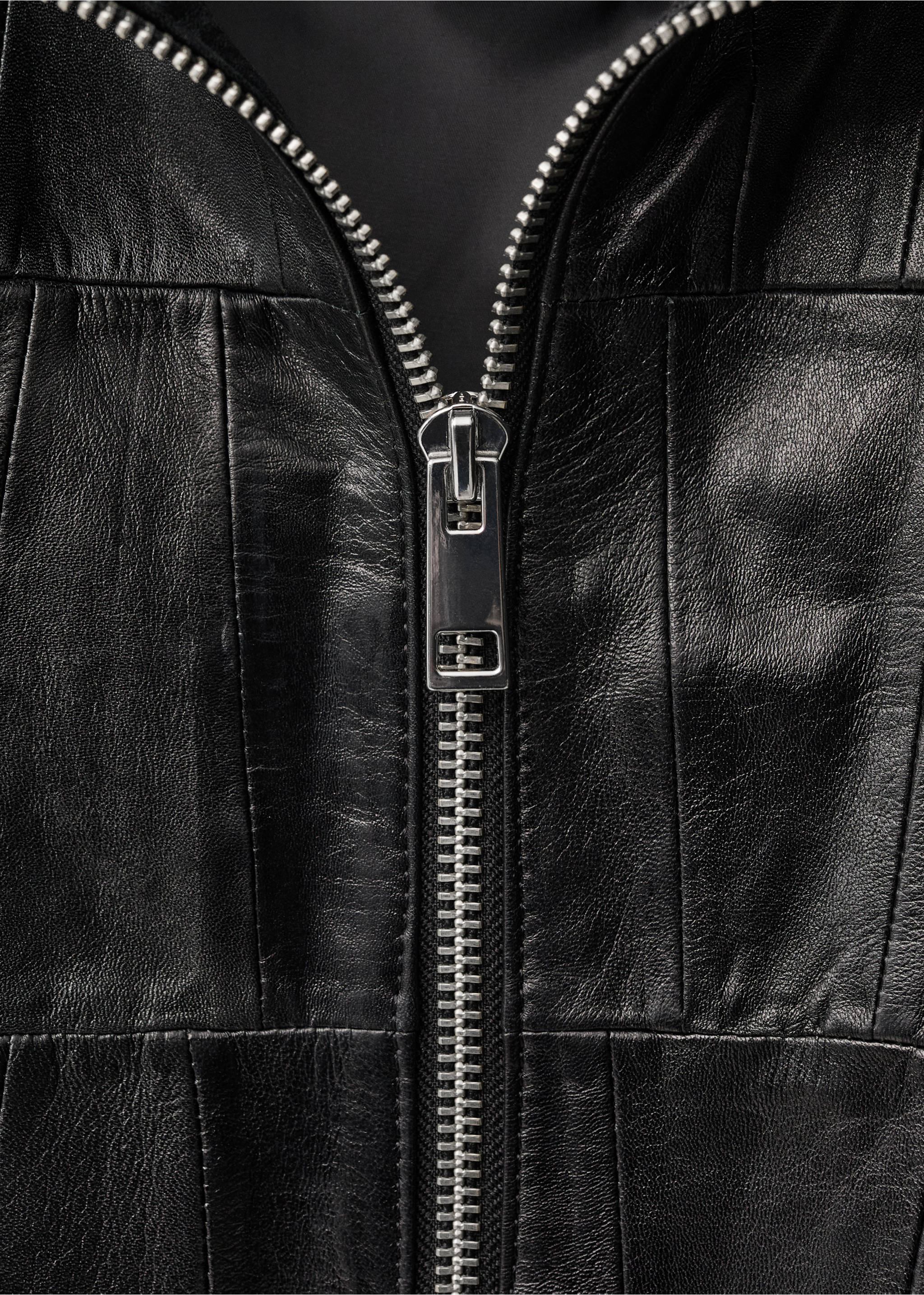 Oversized patchwork leather coat - Details of the article 8, Black. Ref: 87074418-00.
