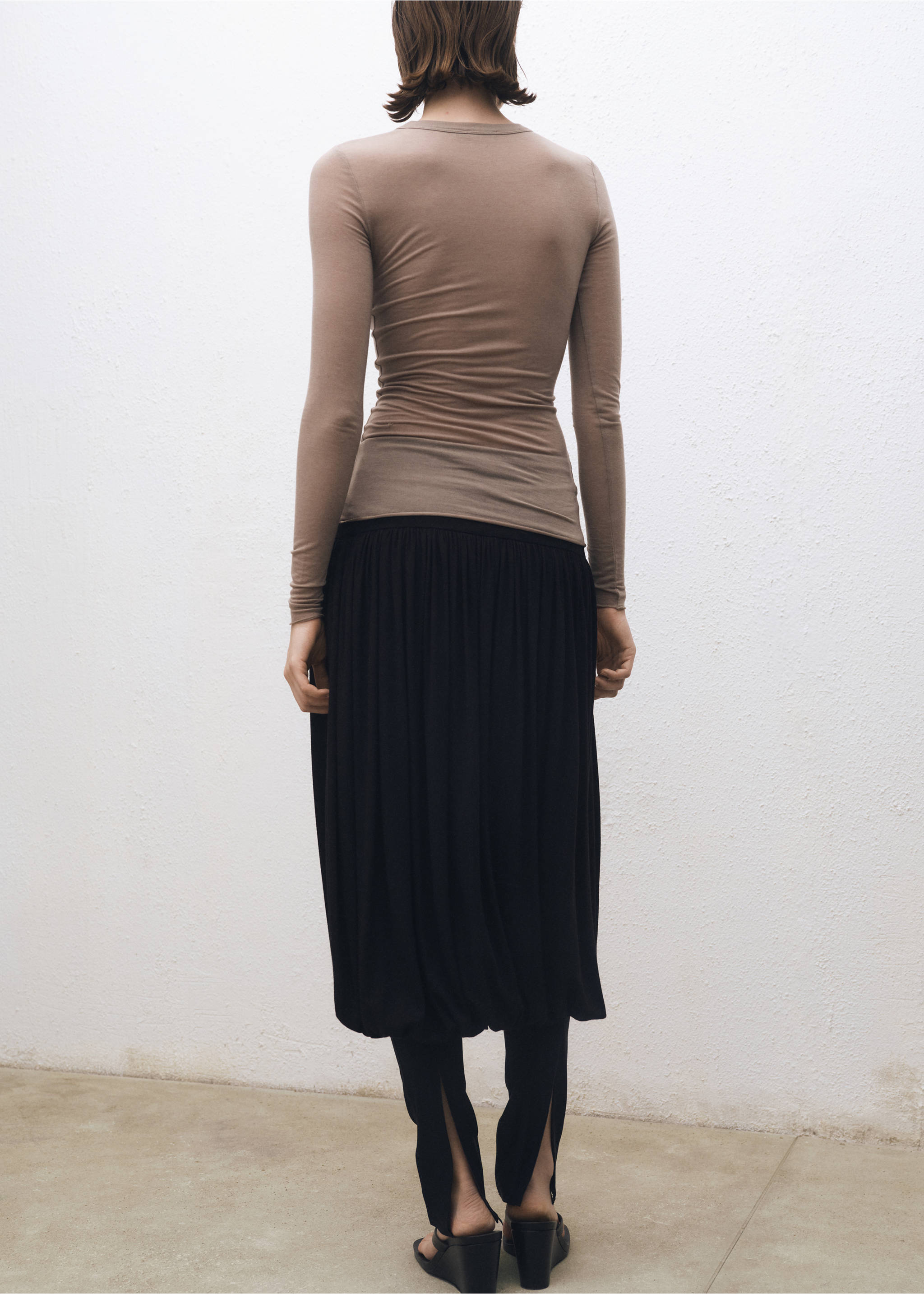 Langarm-T-Shirt aus Wollgemisch - Rückseite des Artikels, Hellbraun/Pastellbraun. Ref: 87074420-00.