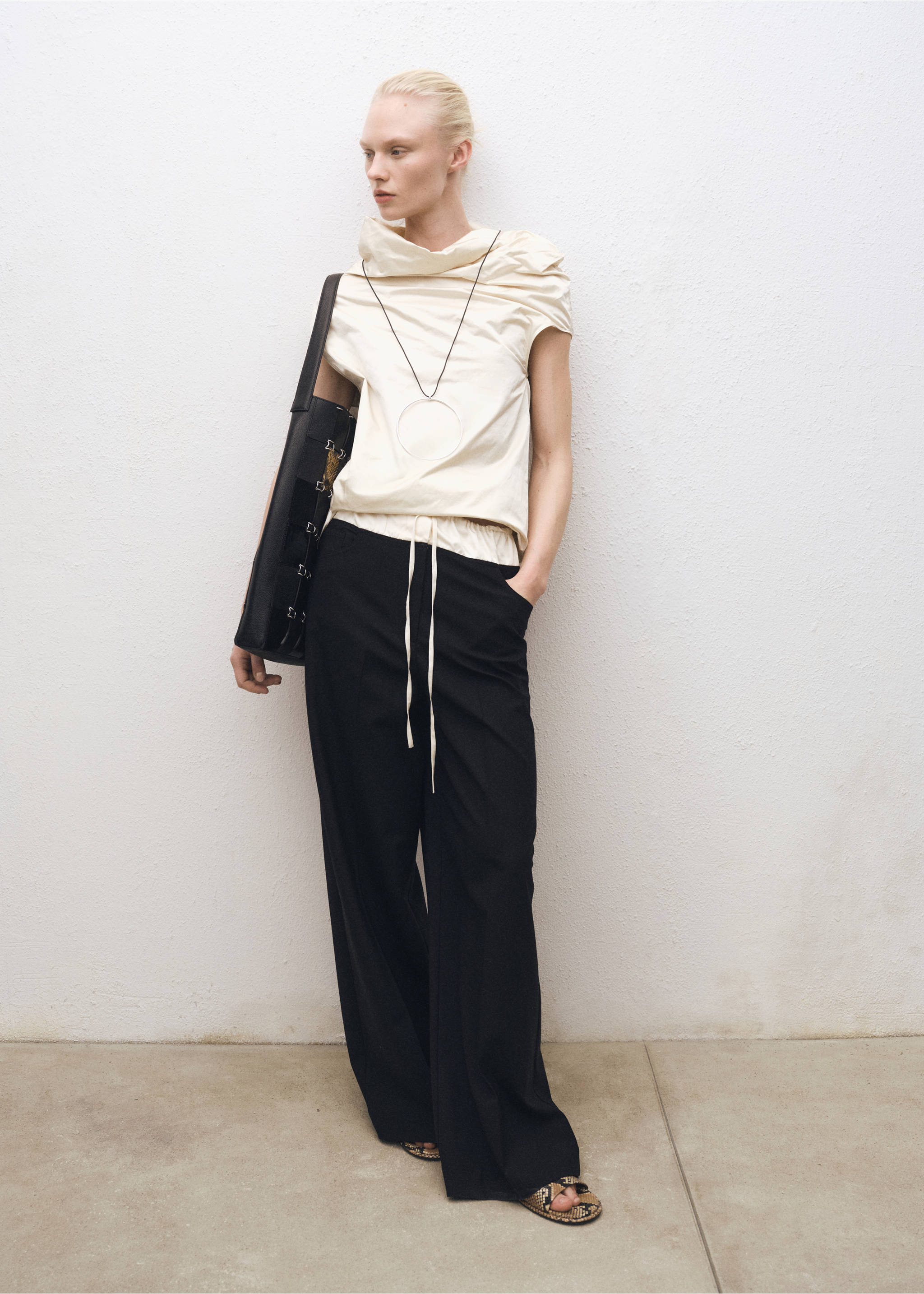 Pantaloni jogger amestec de lână combinați - Plan general, Negru. Ref: 87074423-00.