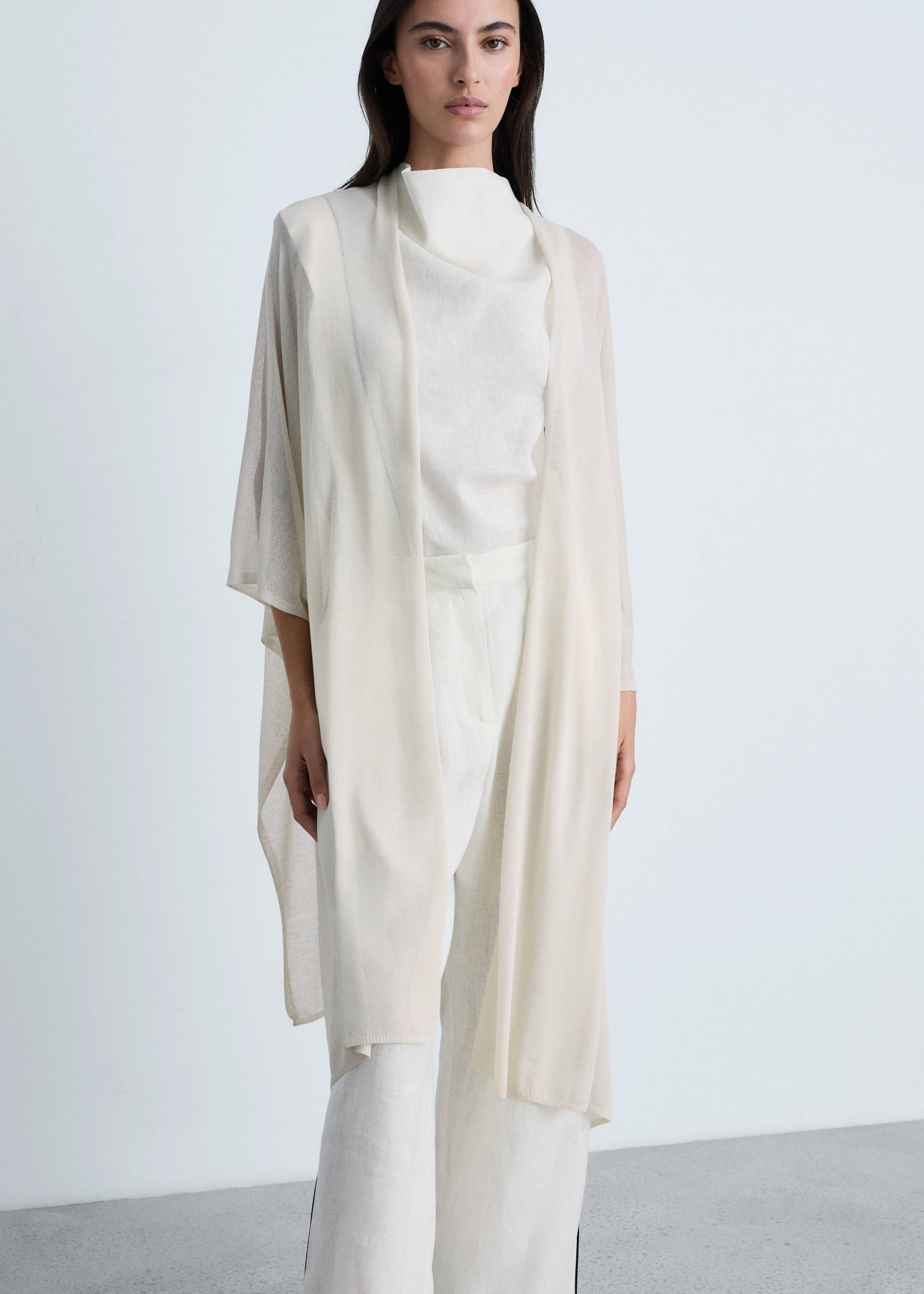 Cárdigan largo punto fino - Plano medio