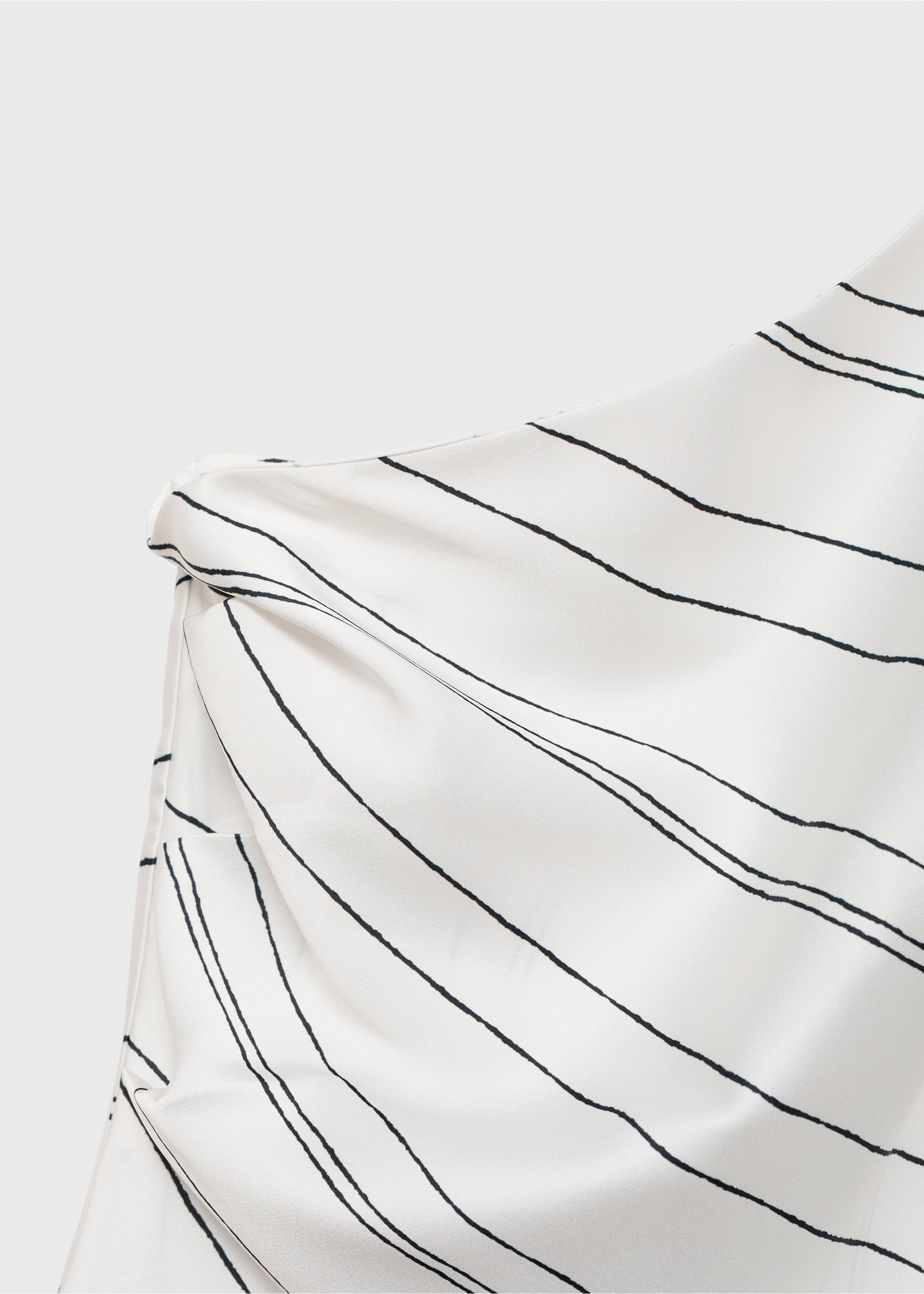 Asymmetrical striped blouse - Details of the article 0, White. Ref: 87074778-00.