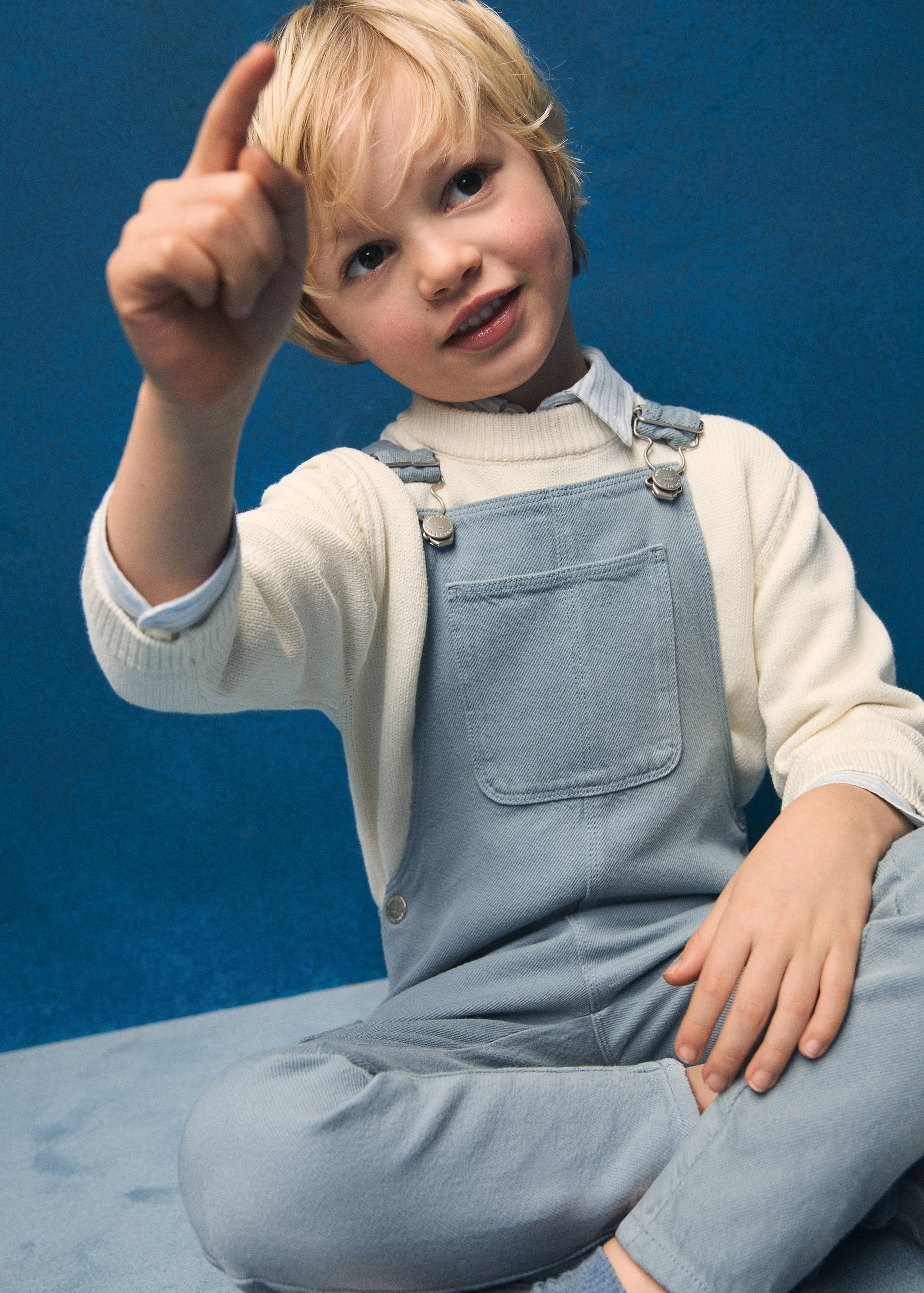 Long denim overalls with pocket - Details of the article 5