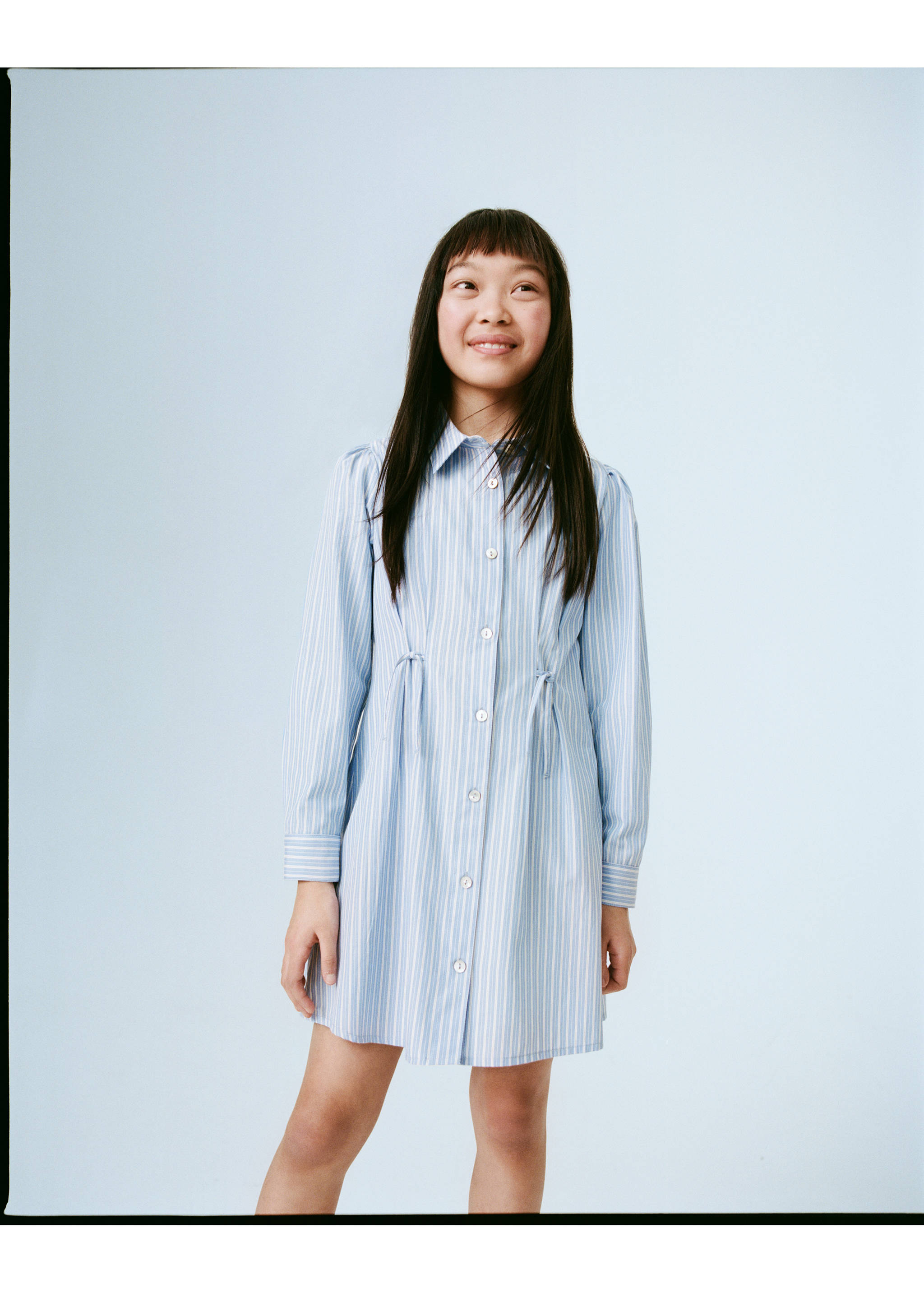 Vestido camisero rayas - Plano general