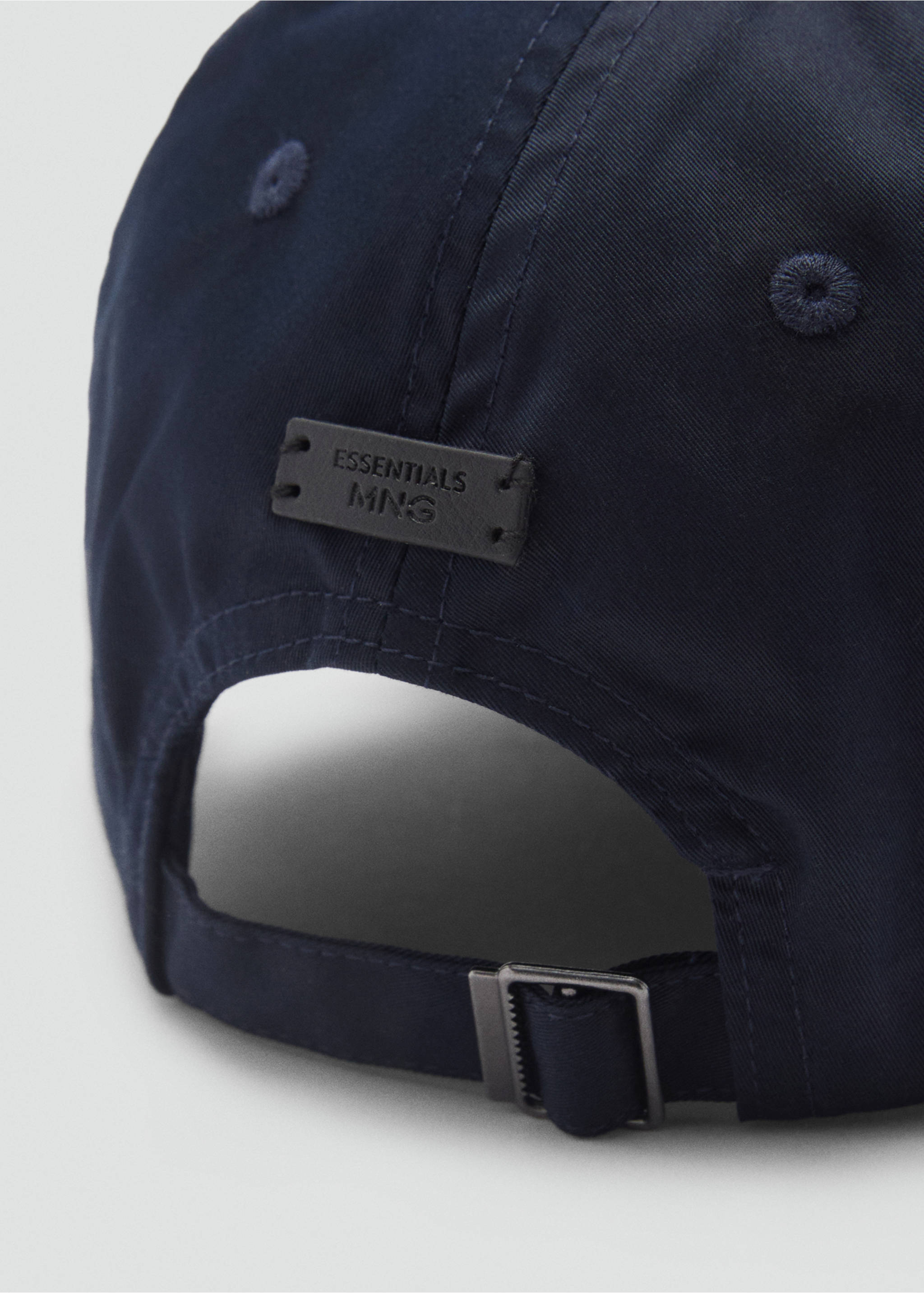 Cotton visor cap - Details of the article 1, Dark Navy. Ref: 87074797-00.