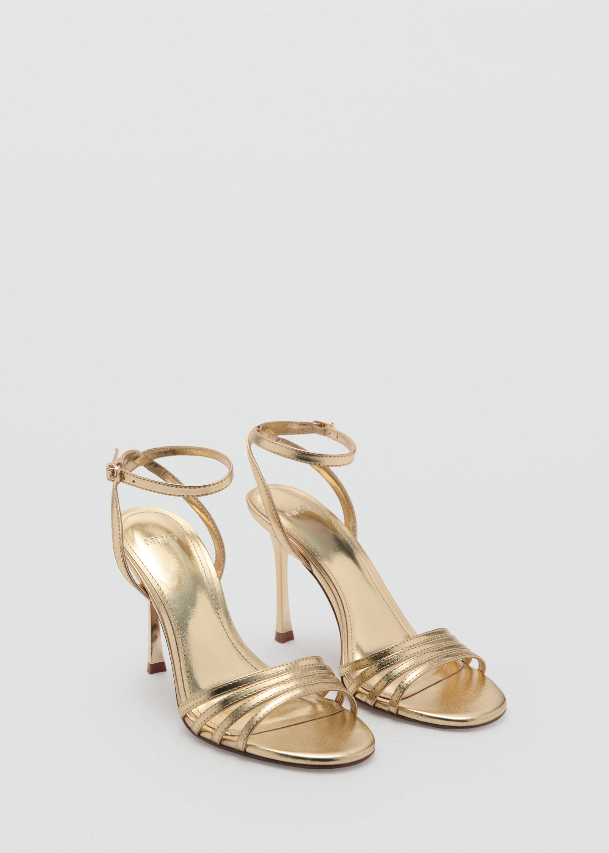 Sandales talon brides combinées - Plan moyen
