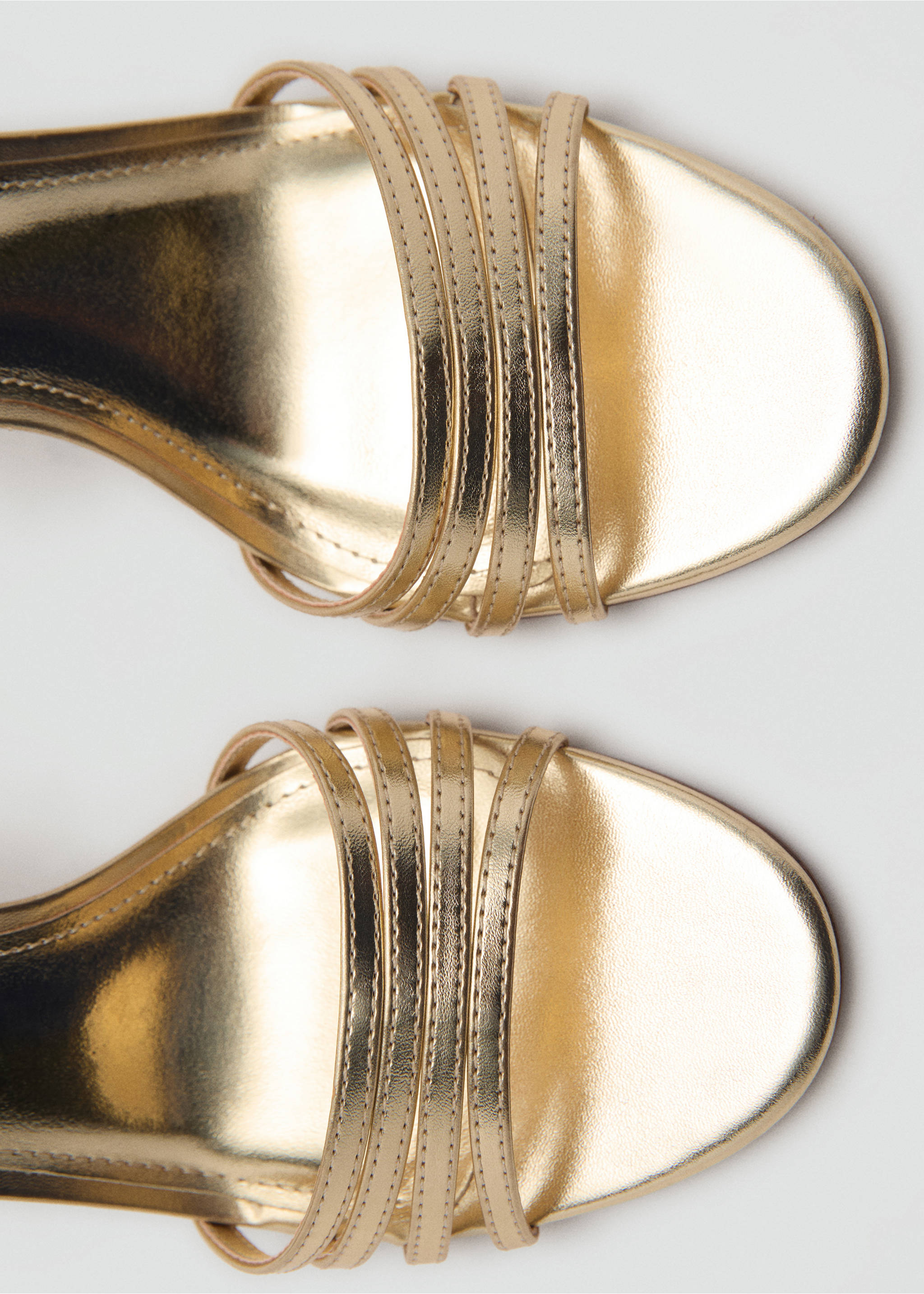 Sandales talon brides combinées - Détail de l'article 2, Or. Ref: 87074803-00.