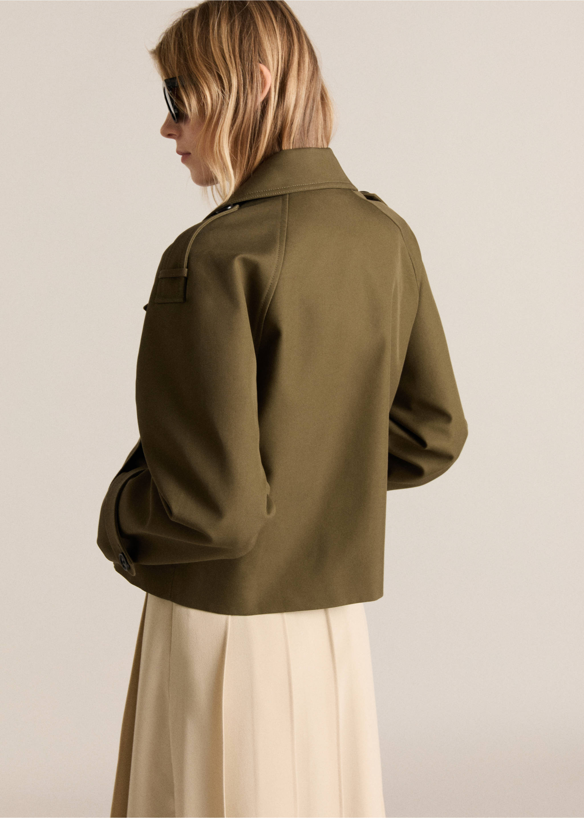 Cotton double-breasted cropped trench coat - Reverse of the article, Khaki. Ref: 87074808-00.